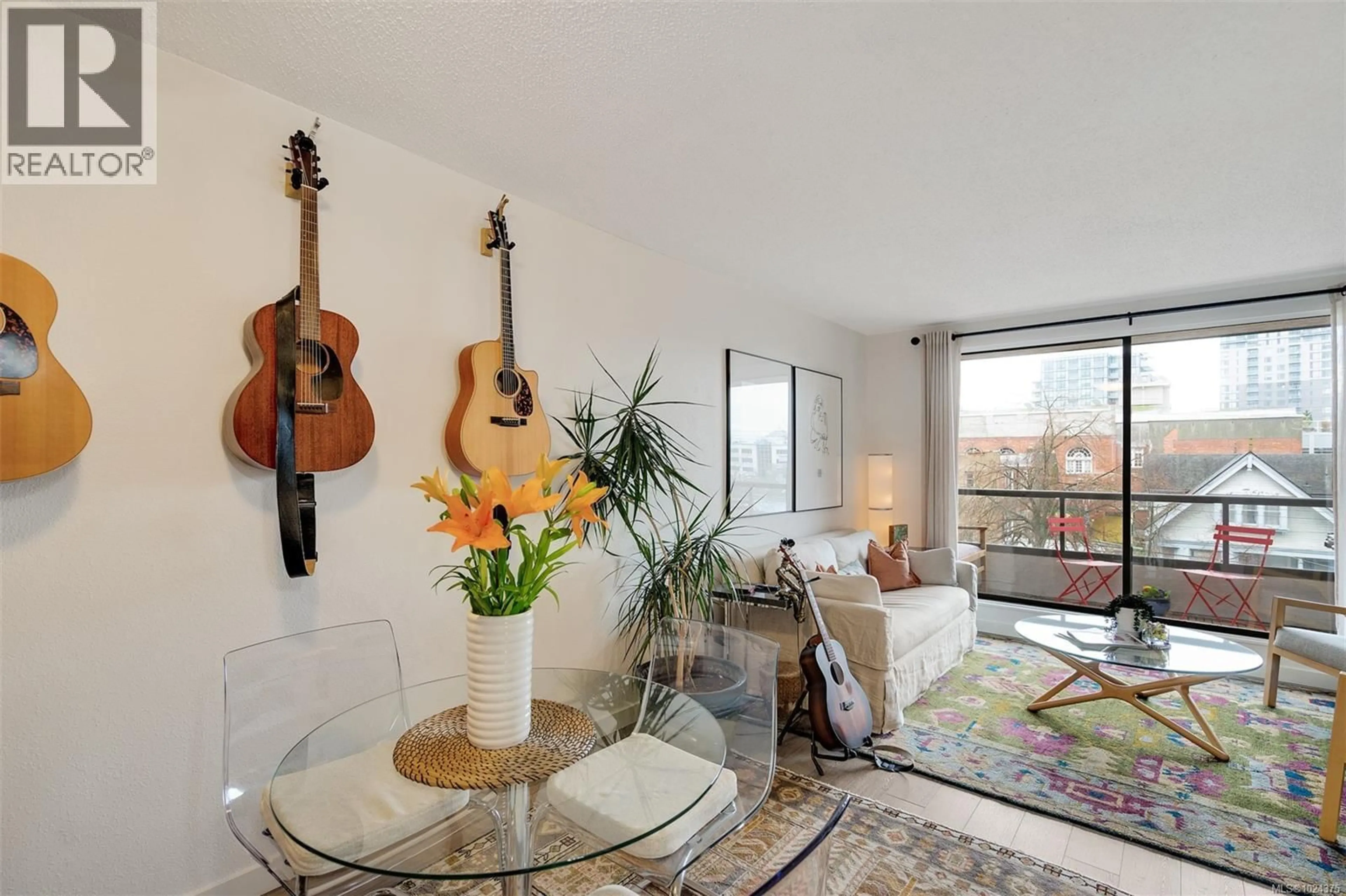 Living room with furniture, unknown for 401 - 1630 QUADRA STREET, Victoria British Columbia V8W3J5