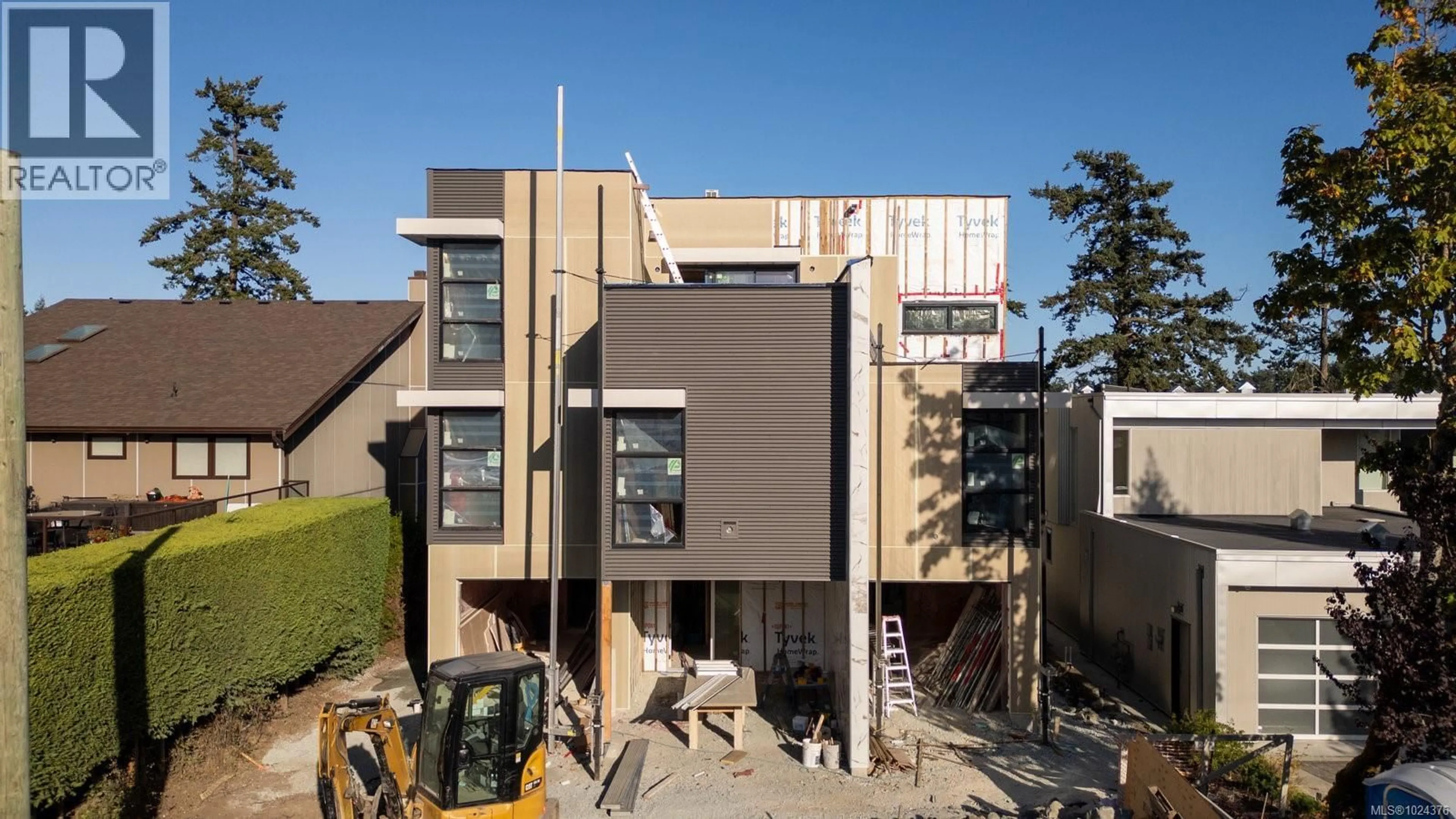 Home with brick exterior material, building for 302 - 10393 ALLBAY ROAD, Sidney British Columbia V8L2N8