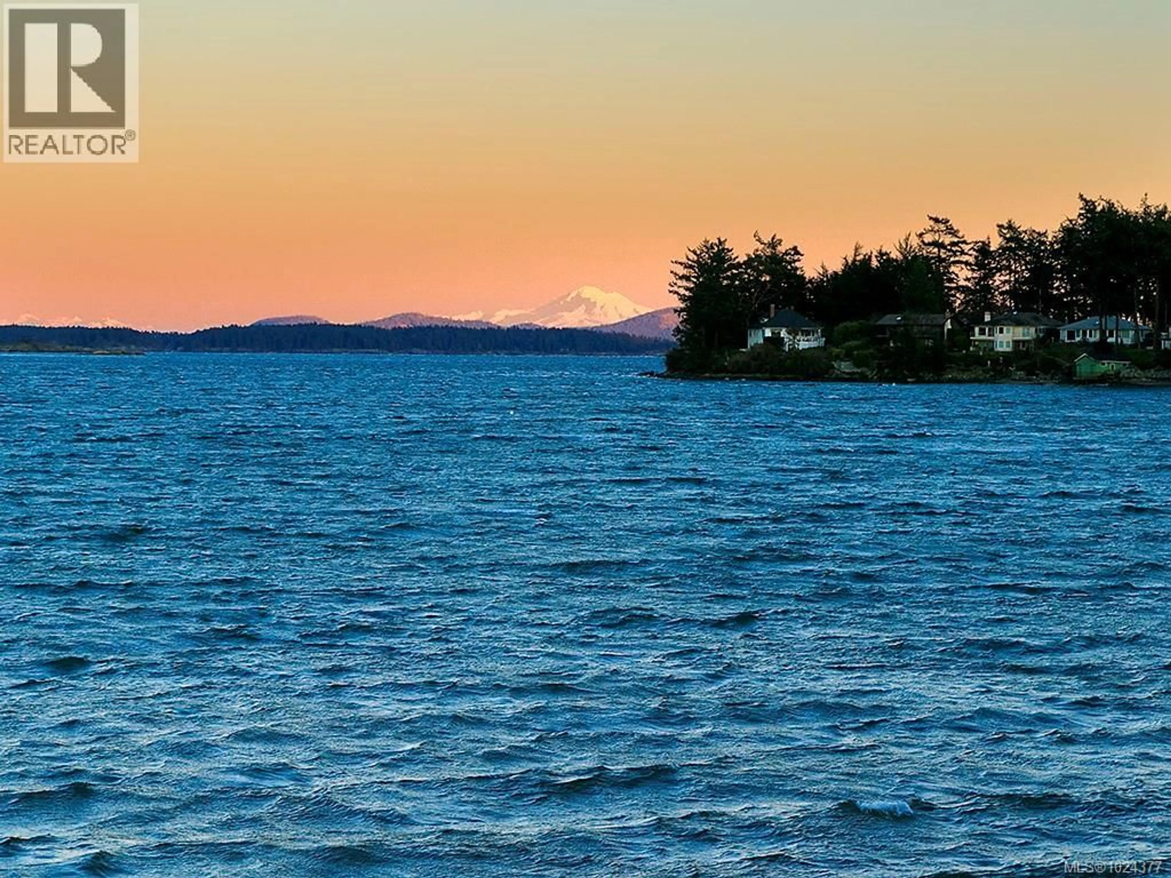 Blurry image for 103 - 10393 ALLBAY ROAD, Sidney British Columbia V8L2N8