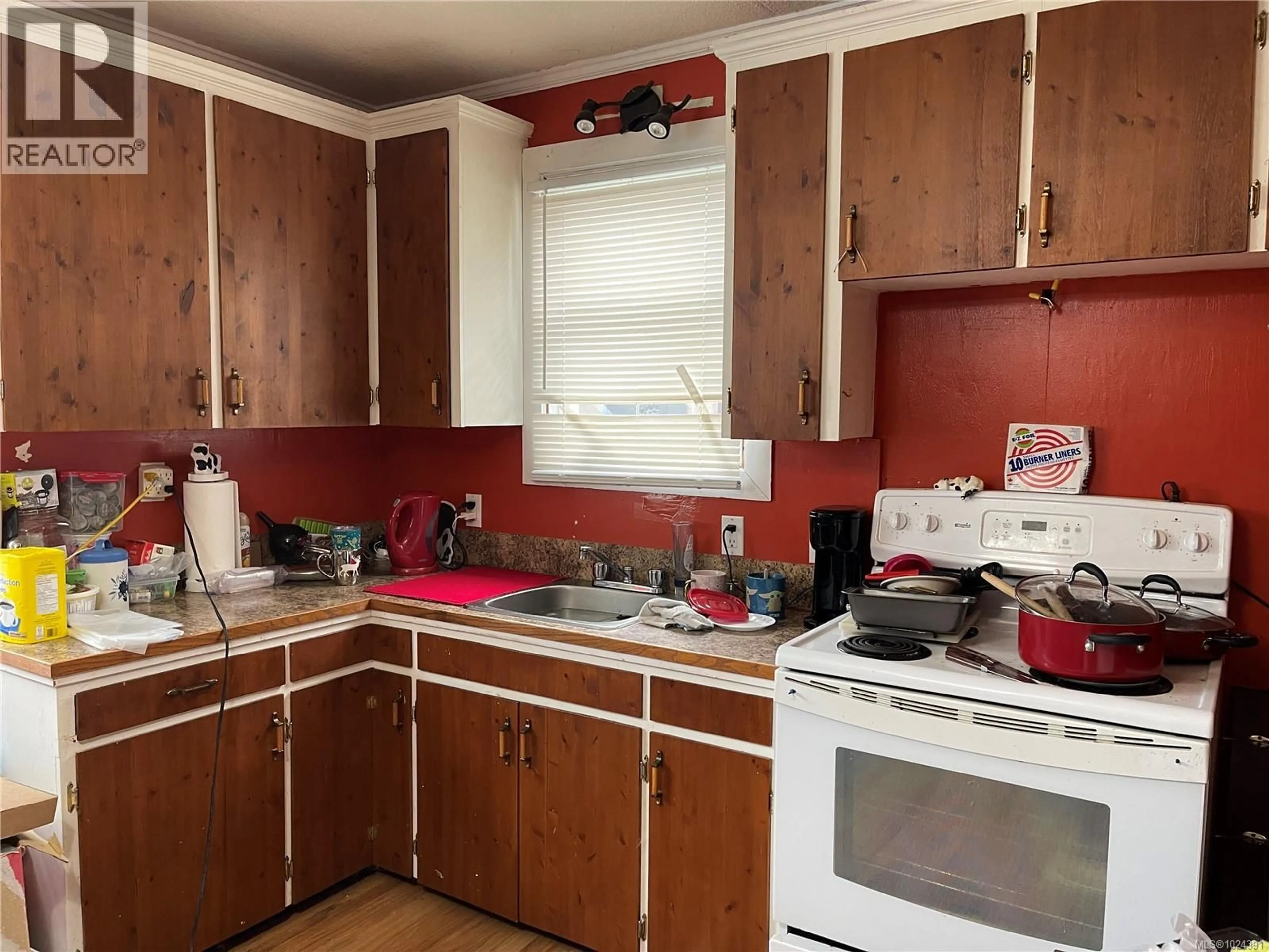 Standard kitchen, unknown for 3771 ANDERSON AVENUE, Port Alberni British Columbia V9Y5A9