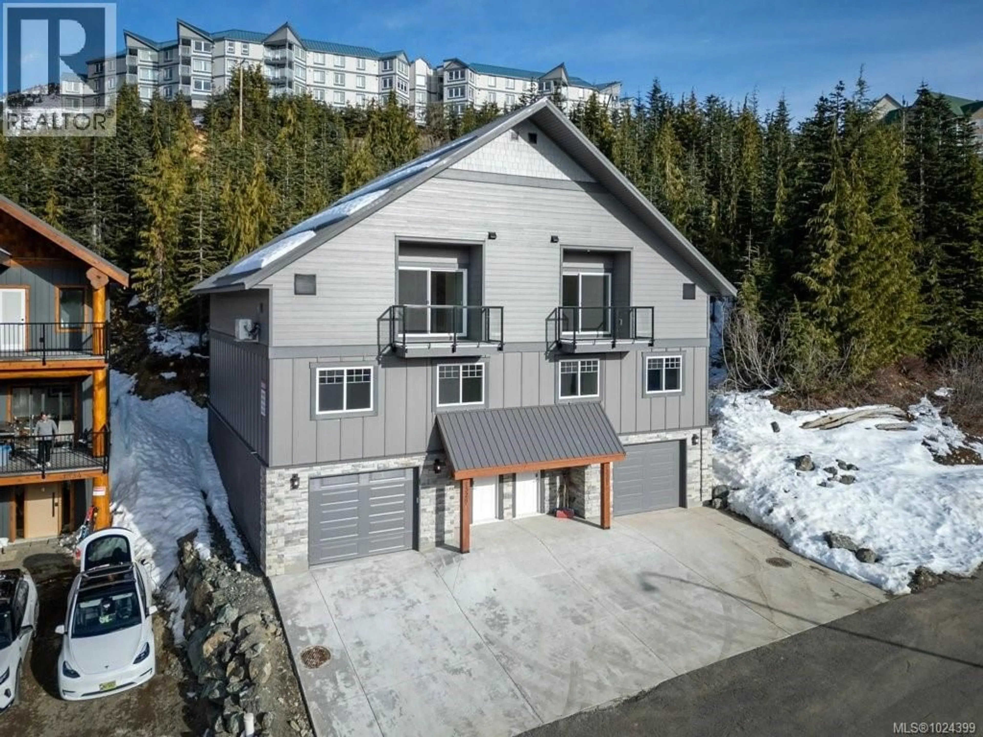 A pic from outside/outdoor area/front of a property/back of a property/a pic from drone, unknown for A - 1328 NORDIC DRIVE, Courtenay British Columbia V9J1L0