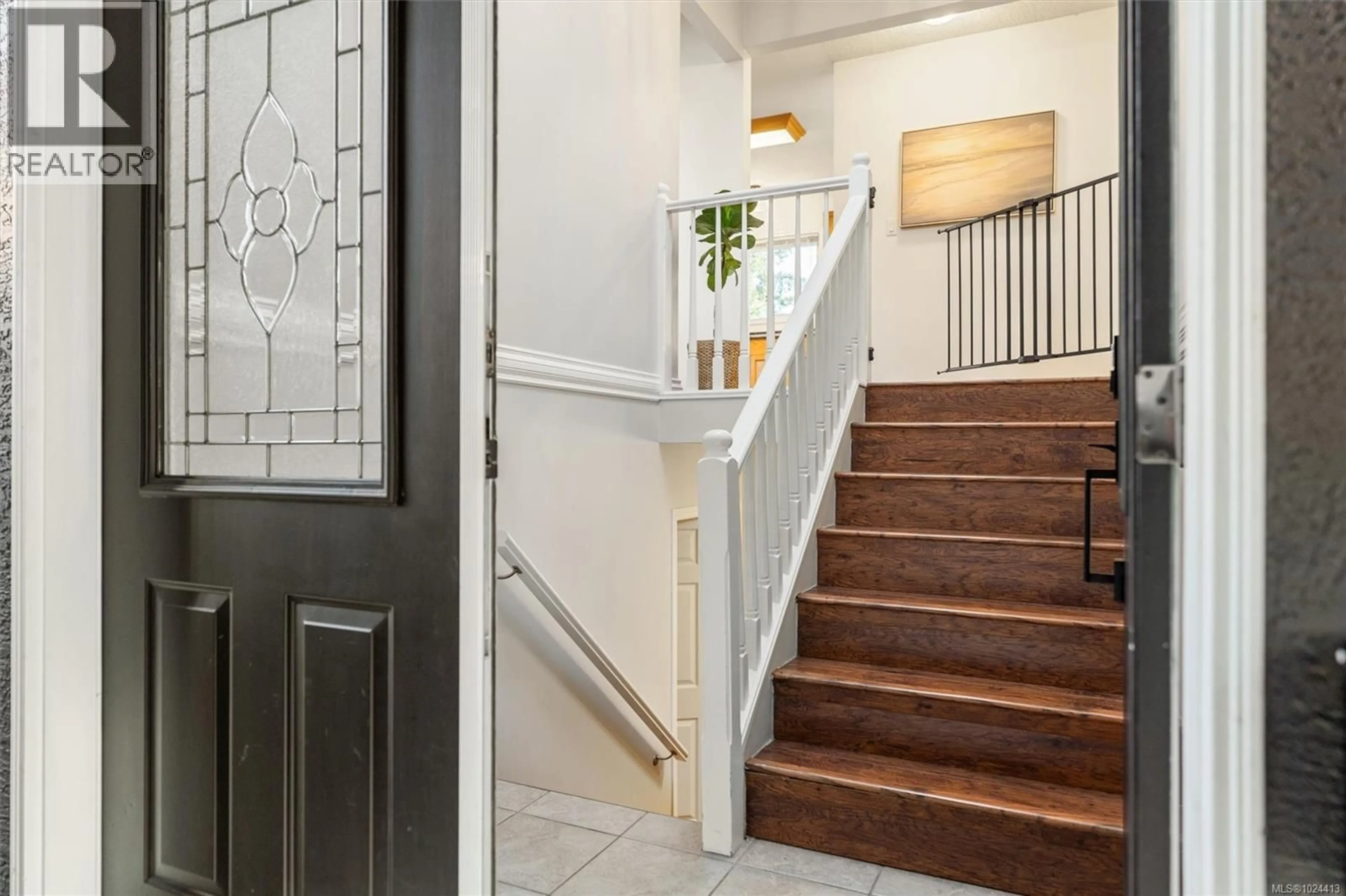 Indoor entryway for 928 ROWILS CRESCENT, Langford British Columbia V9B2M7