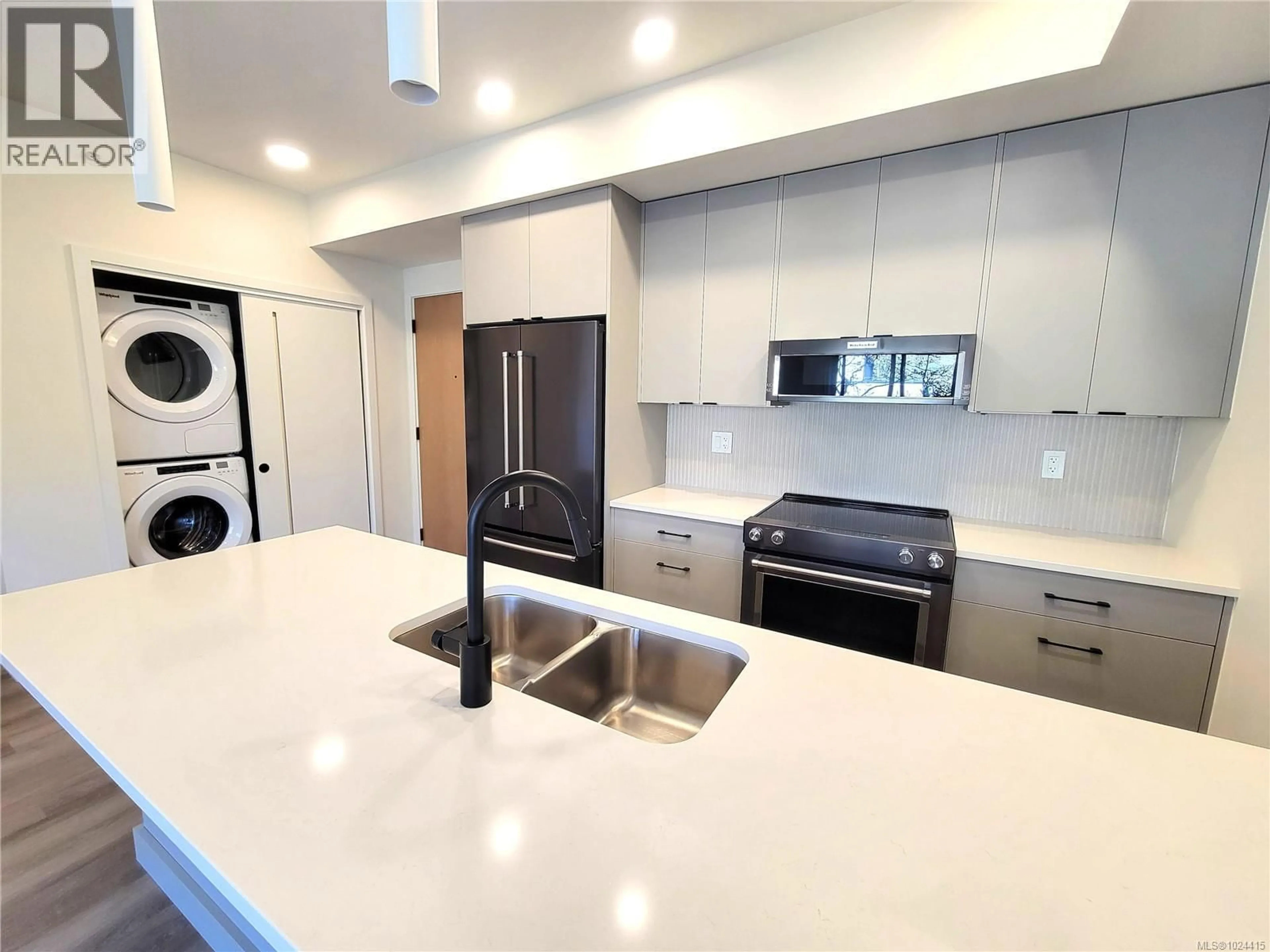 Open concept kitchen, ceramic/tile floor for B503 - 1102 ESQUIMALT ROAD, Esquimalt British Columbia V9A6A1