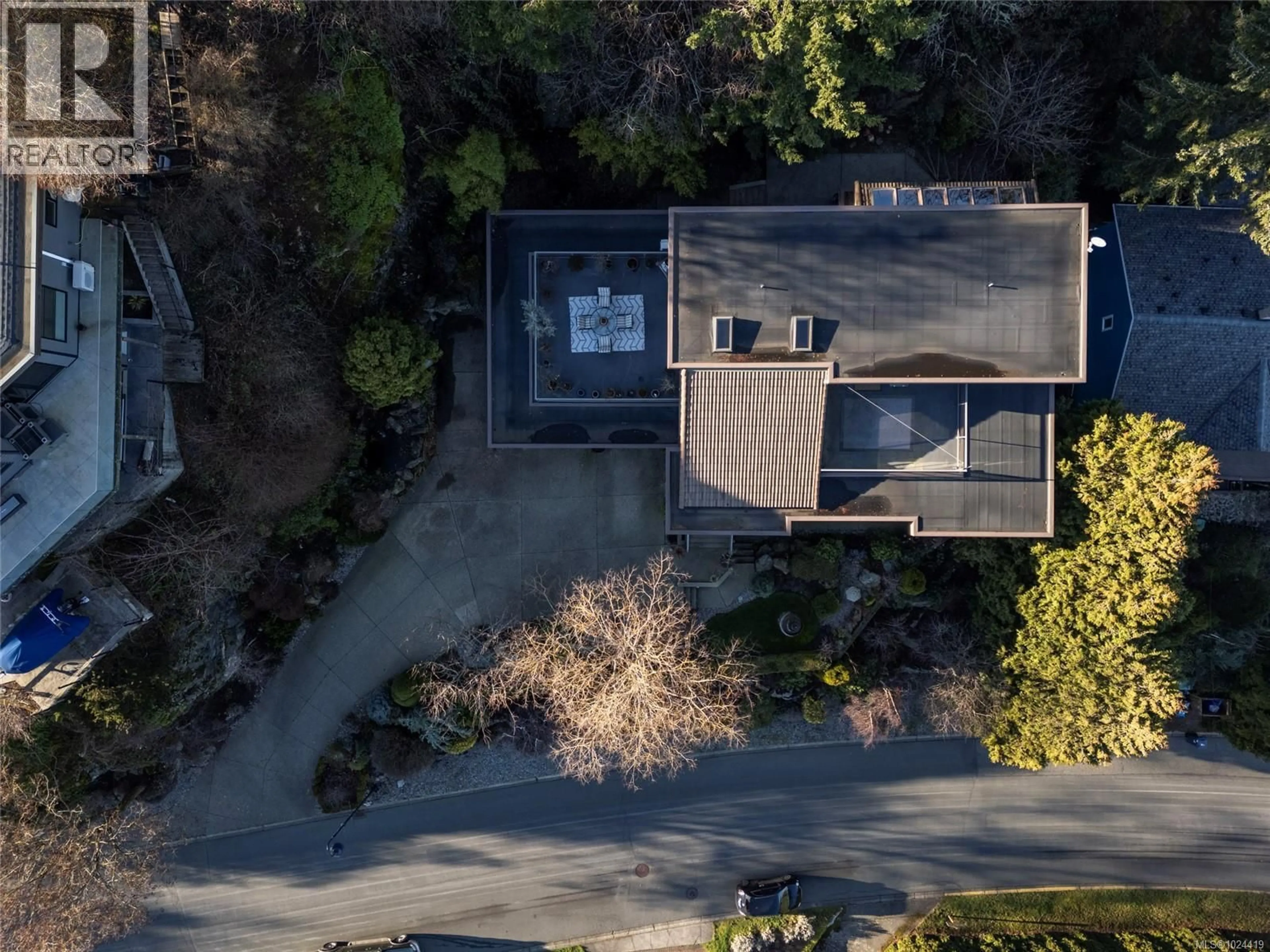 A pic from outside/outdoor area/front of a property/back of a property/a pic from drone, street for 3354 HAIDA DRIVE, Colwood British Columbia V9C3P1