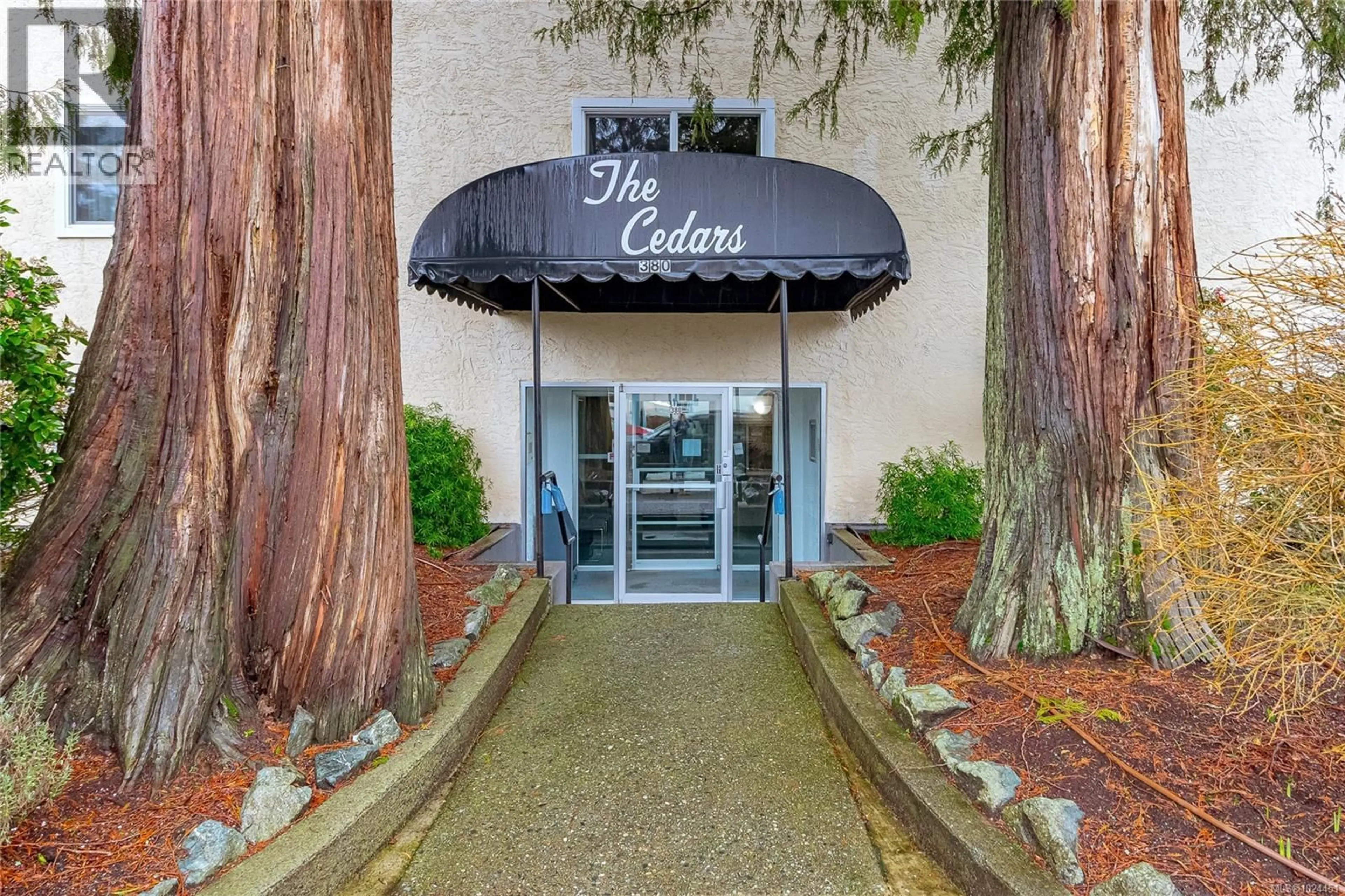 Indoor foyer for 401 - 380 BRAE ROAD, Duncan British Columbia V9L3T8