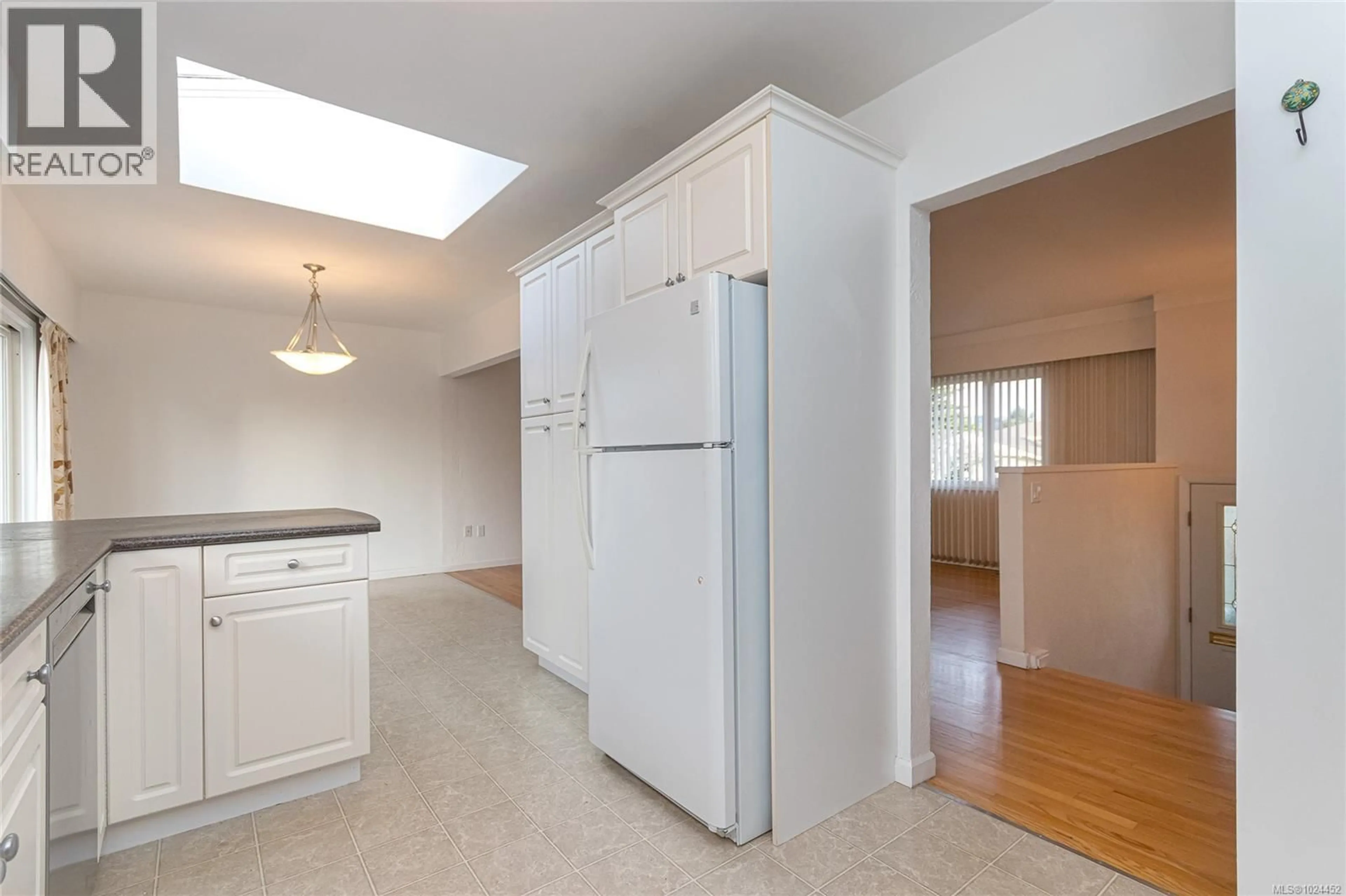 Unknown for 1697 CEDARWOOD CLOSE, Saanich British Columbia V8N1H1