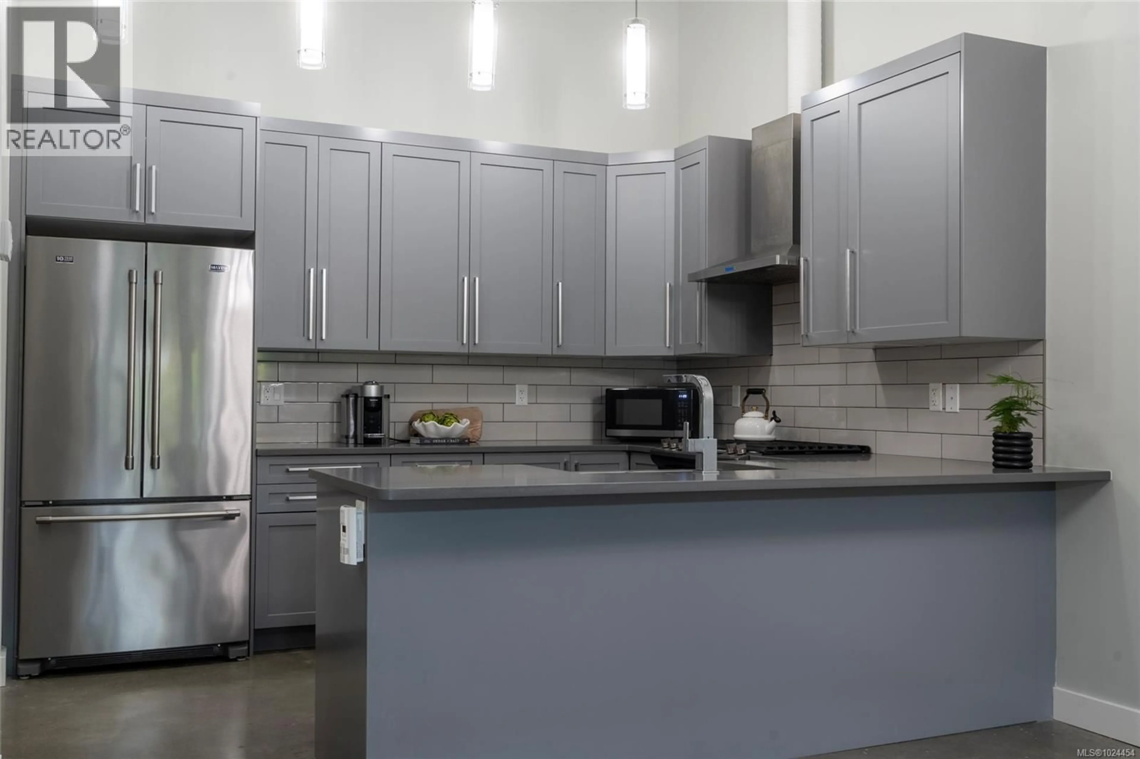 Standard kitchen, unknown for 108 - 2049 COUNTRY CLUB WAY, Langford British Columbia V9B0H8