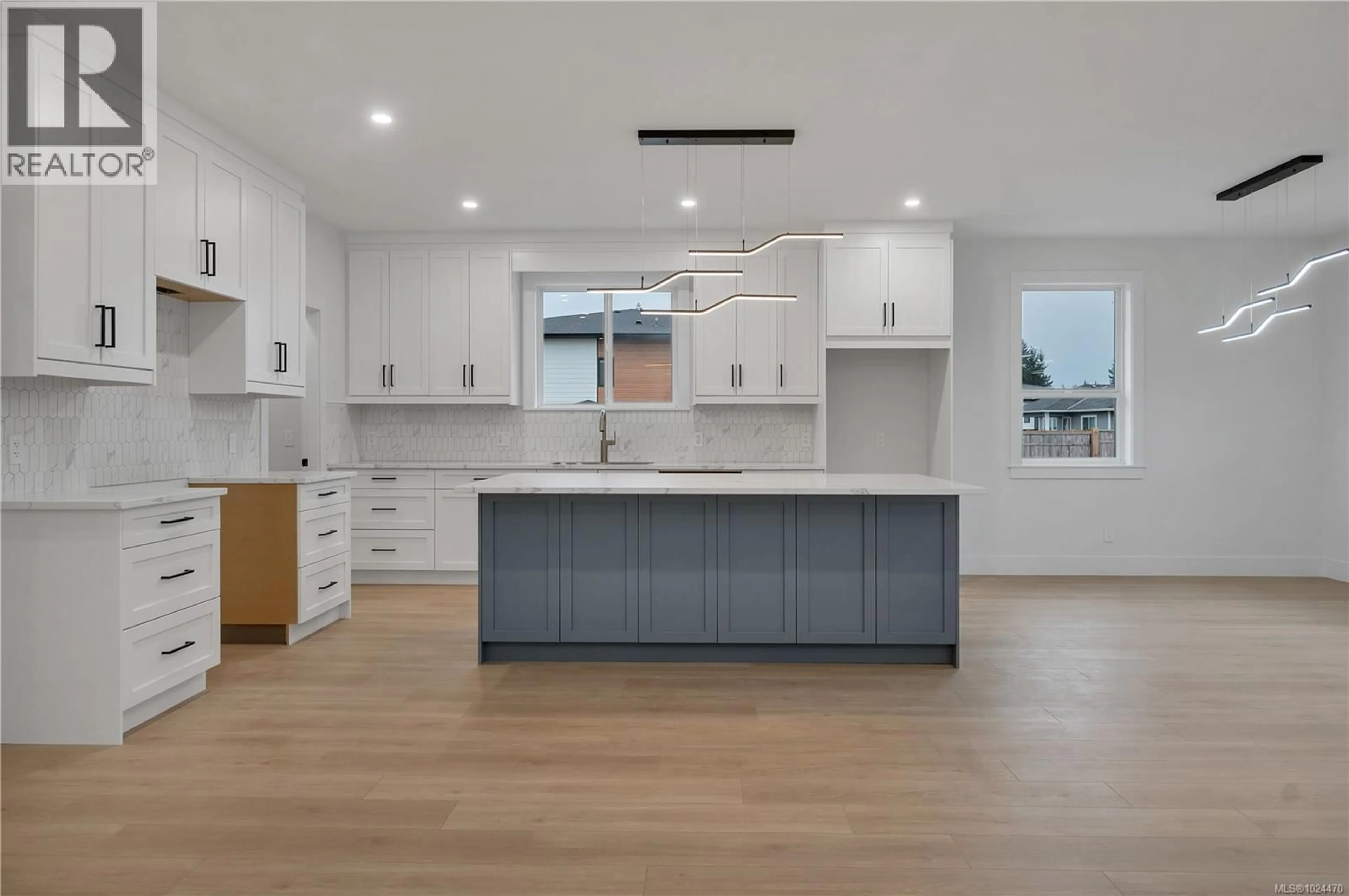 Open concept kitchen, unknown for 713 BEAVER CREEK BOULEVARD, Campbell River British Columbia V9W0B6