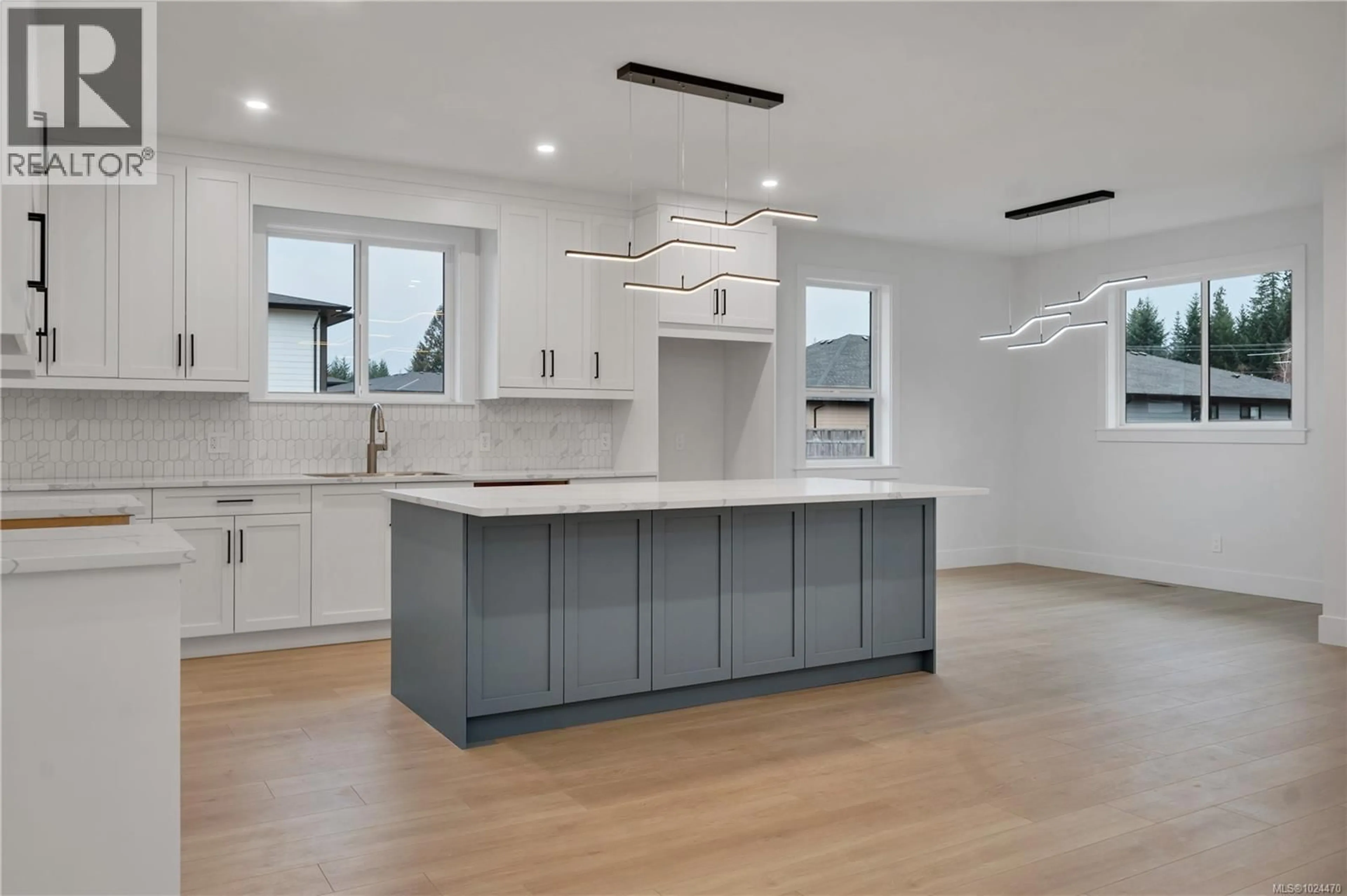 Open concept kitchen, unknown for 713 BEAVER CREEK BOULEVARD, Campbell River British Columbia V9W0B6