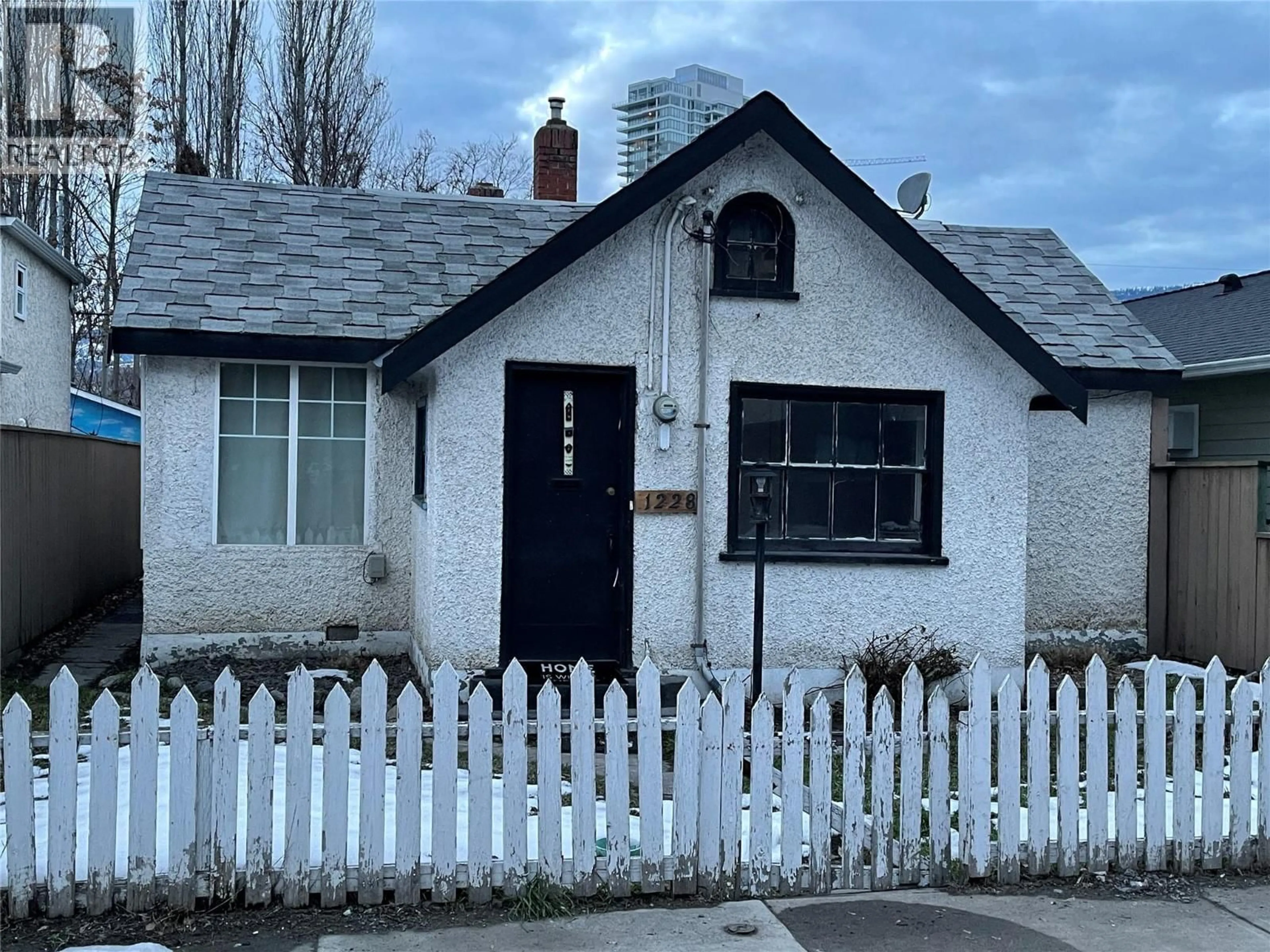 Unknown for 1228 RICHTER STREET, Kelowna British Columbia V1Y2K9