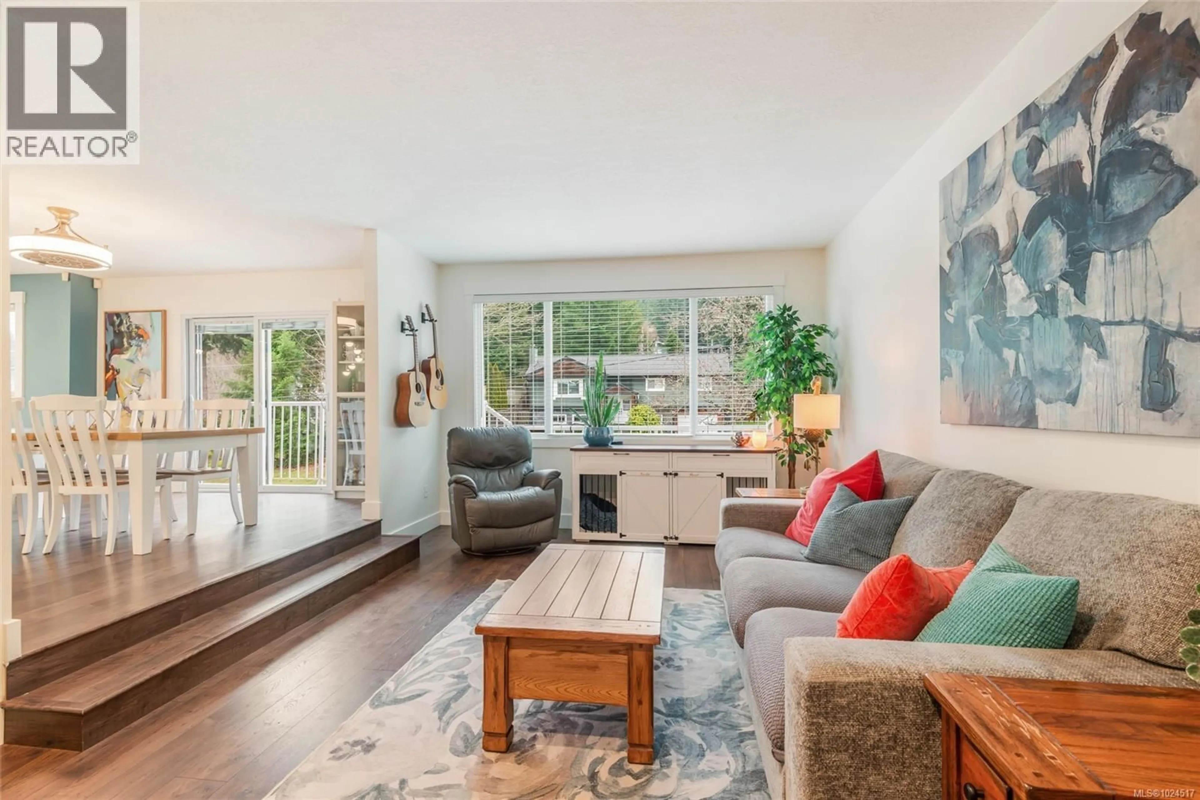 Living room with furniture, wood/laminate floor for 2452 15TH AVENUE, Port Alberni British Columbia V9Y2Z7