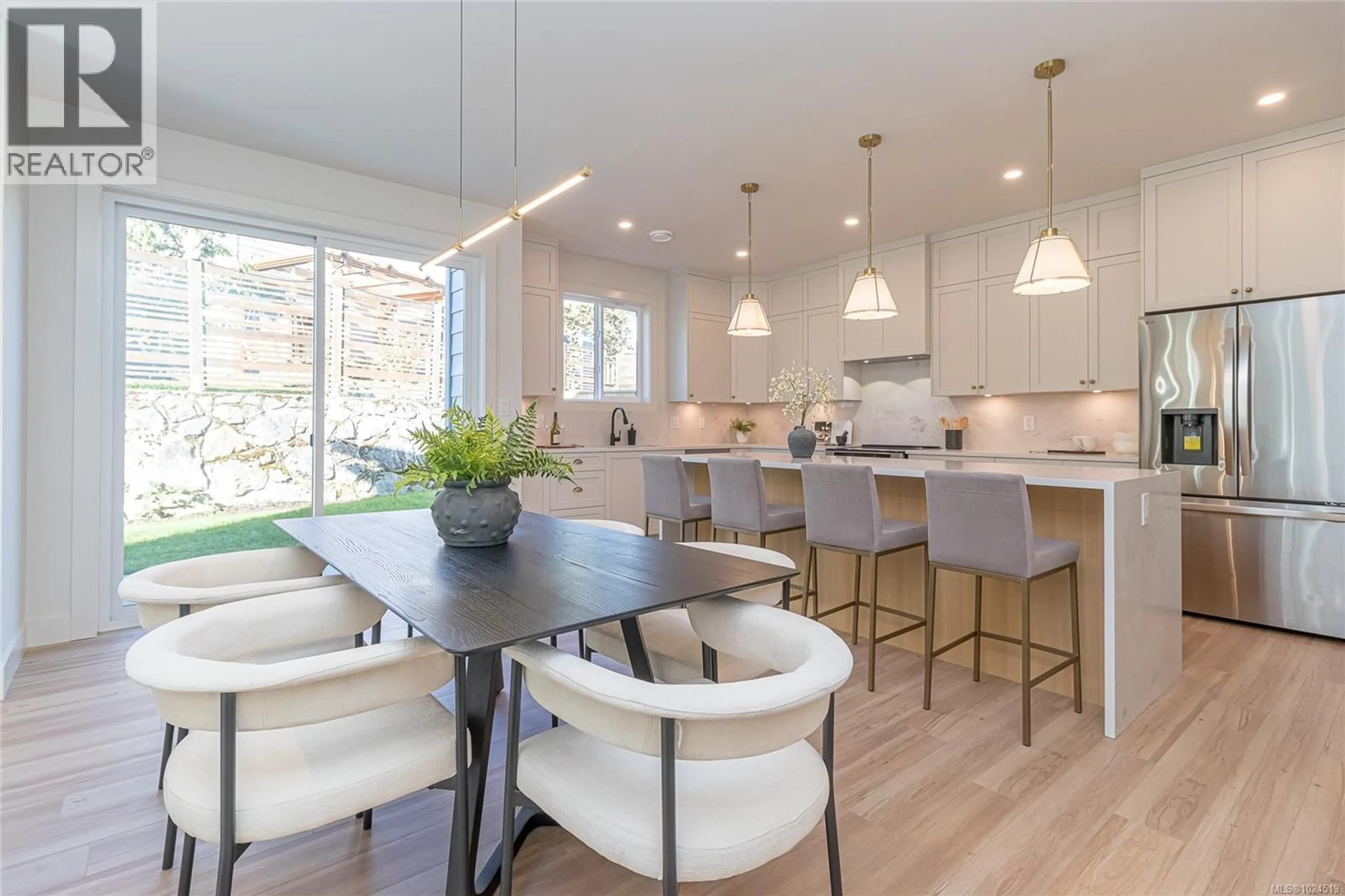 Open concept kitchen, unknown for 658 WISTERIA RIDGE, Langford British Columbia V9B3N4