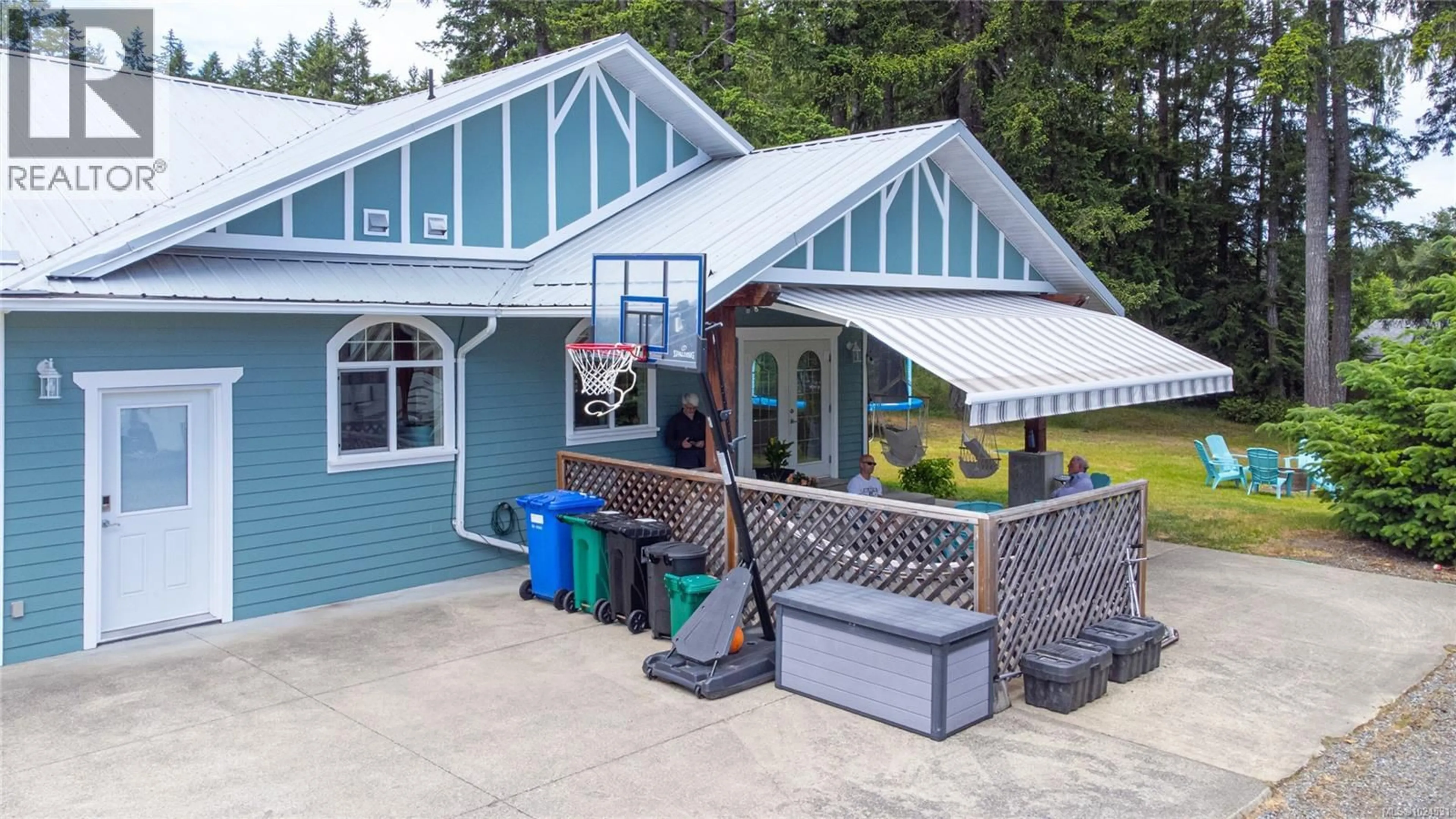 Home with vinyl exterior material, unknown for 1185 HUTCHINSON ROAD, Cobble Hill British Columbia V8H0H5