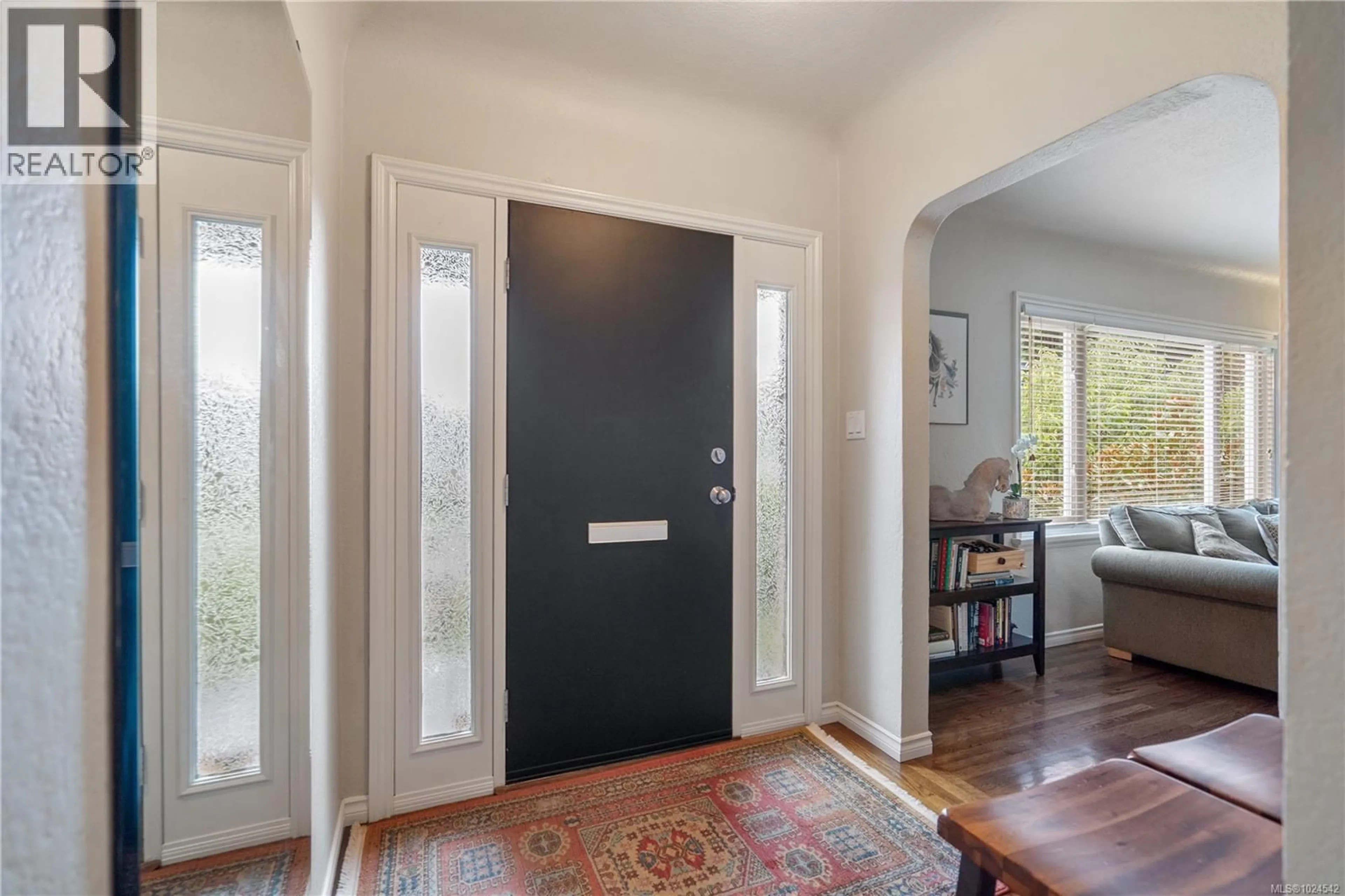 Indoor entryway for 2180 CRANLEIGH PLACE, Oak Bay British Columbia V8R2E1