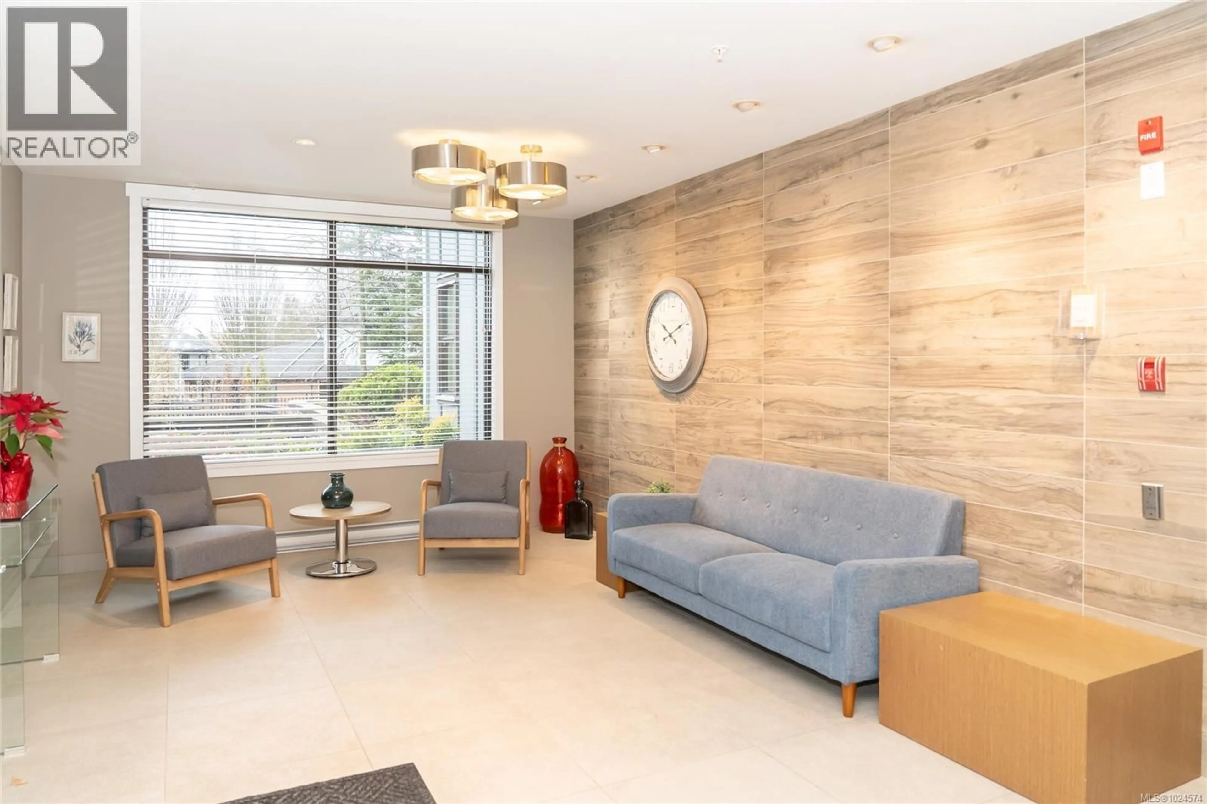 Lobby for 302 - 3912 CAREY ROAD, Saanich British Columbia V8Z4E2