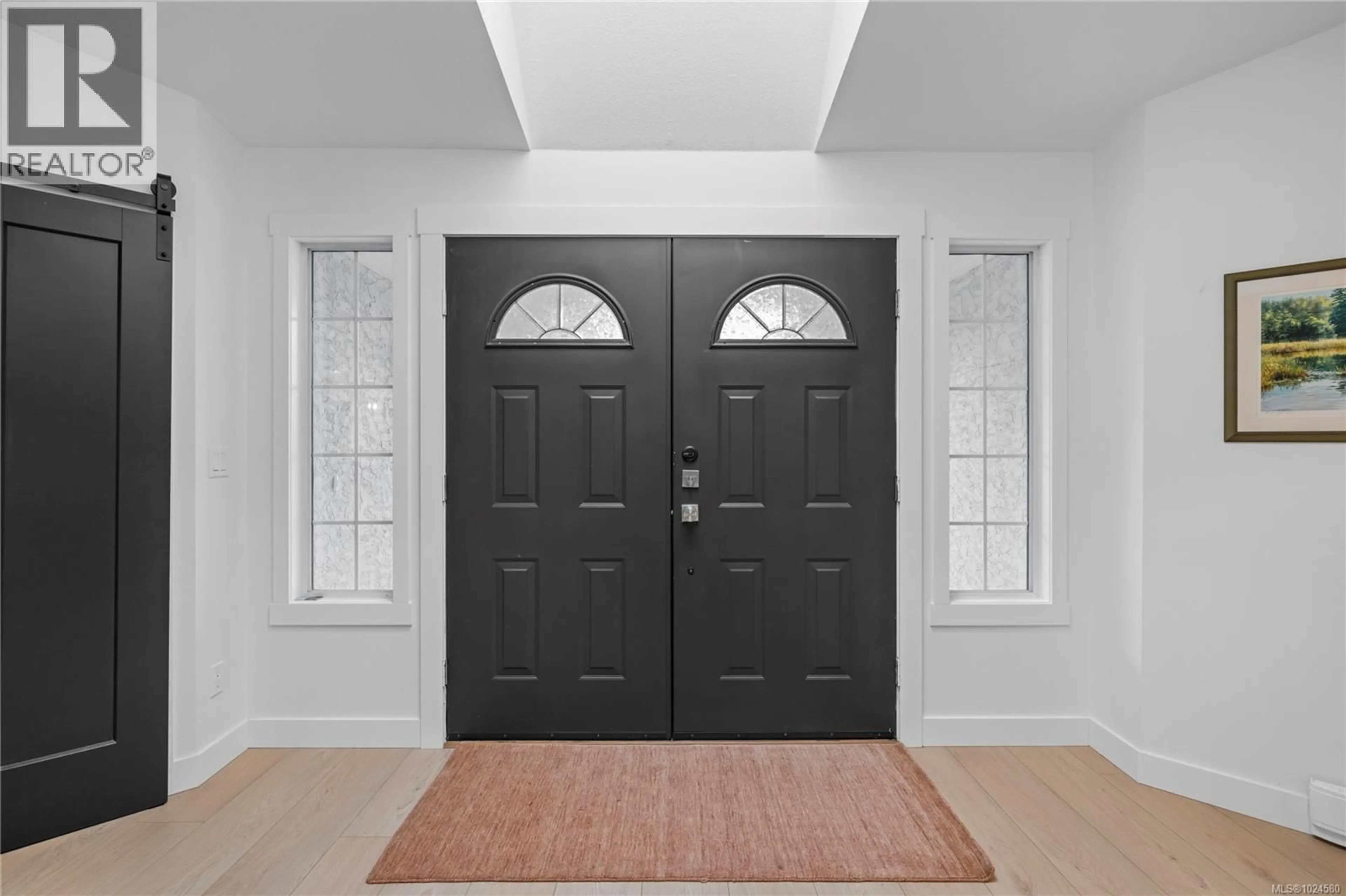 Indoor entryway for 1062 PEKIN PLACE, Qualicum Beach British Columbia V9K1E3