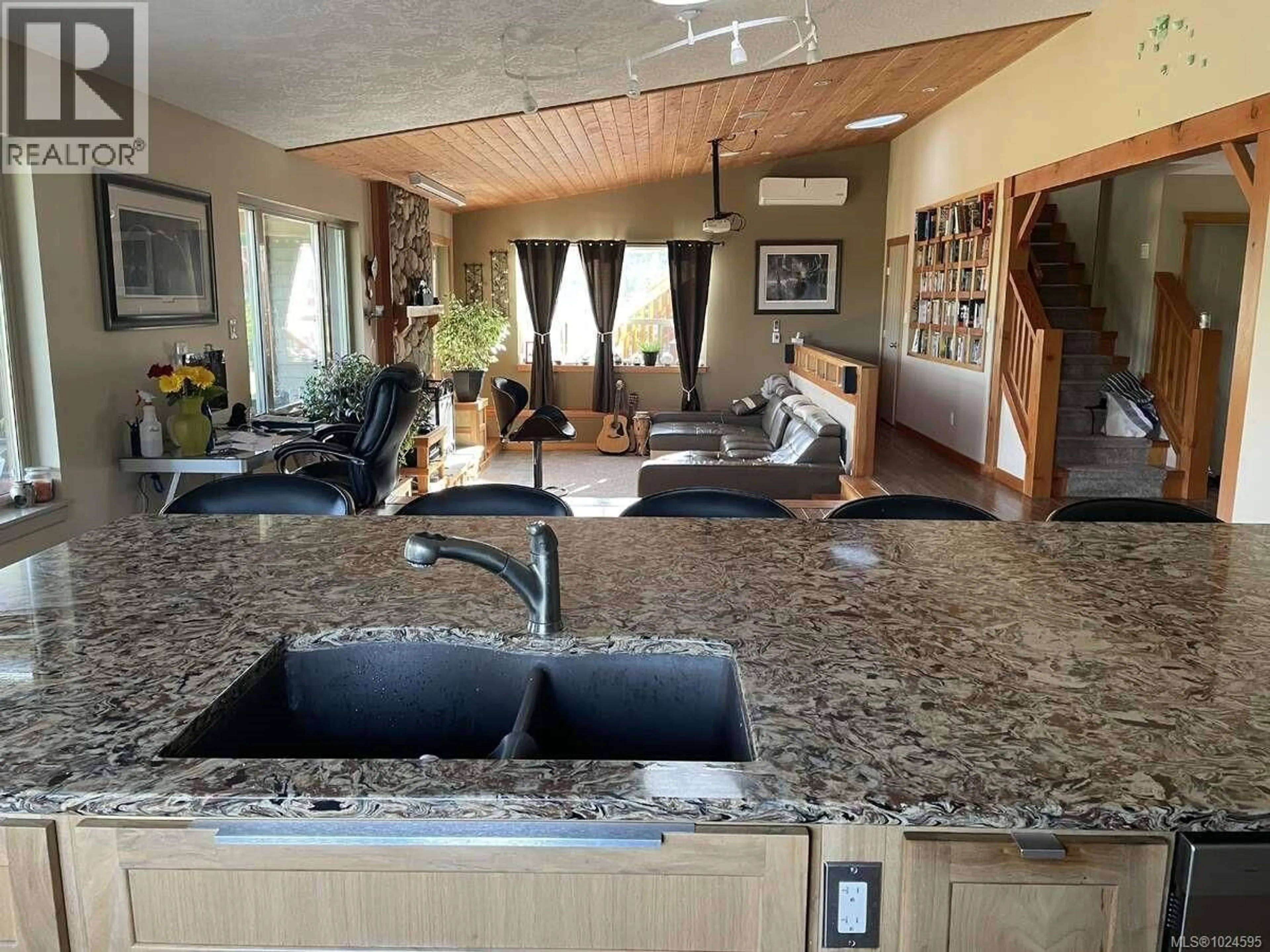 Open concept kitchen, unknown for 1680 PELIGREN PLACE, Qualicum Beach British Columbia V9K2S3