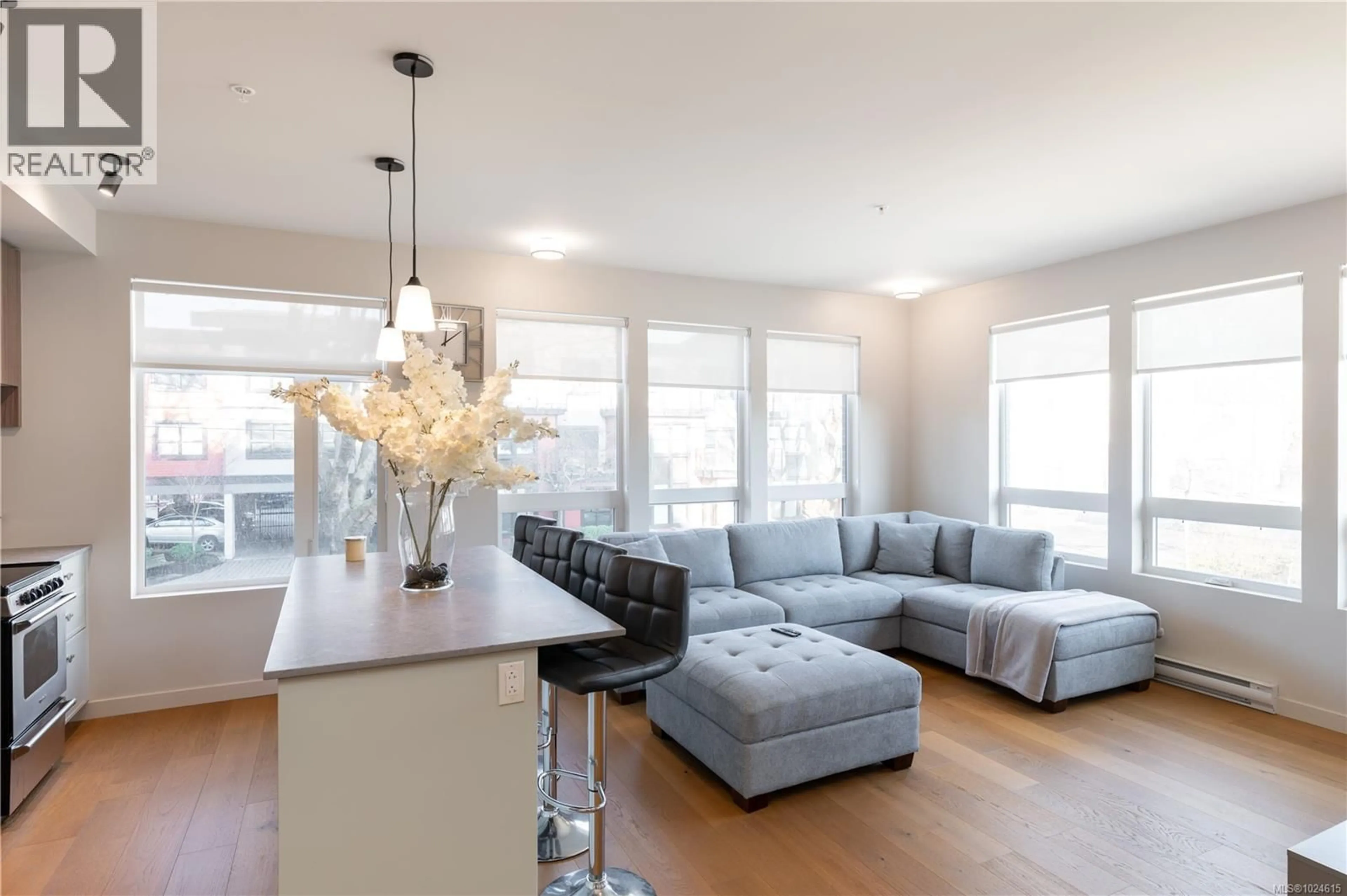 Living room with furniture, unknown for 206 - 629 SPEED AVENUE, Victoria British Columbia V8Z1A5