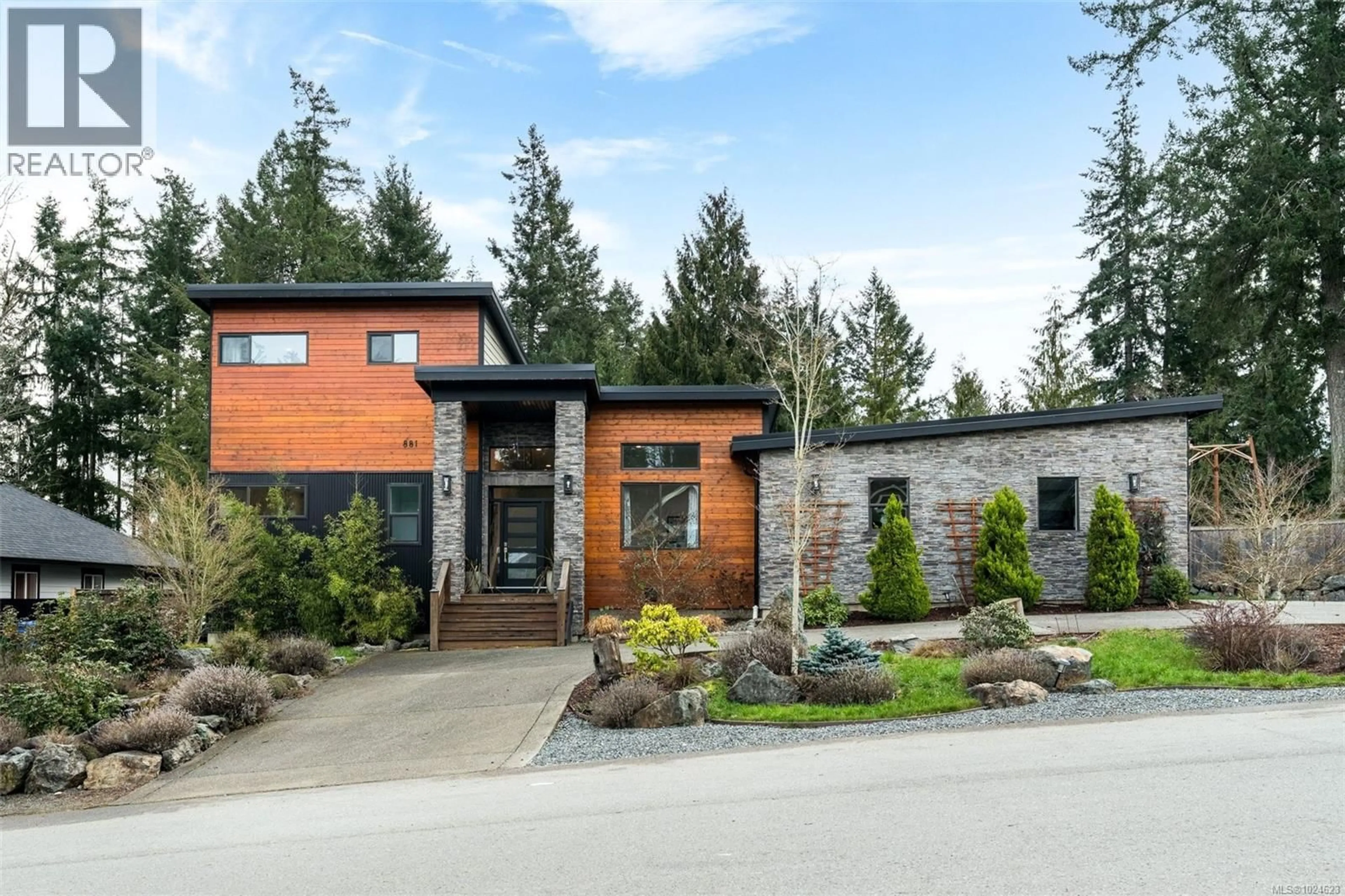 Home with brick exterior material, street for 881 HAYDEN PLACE, Mill Bay British Columbia V8H1G9