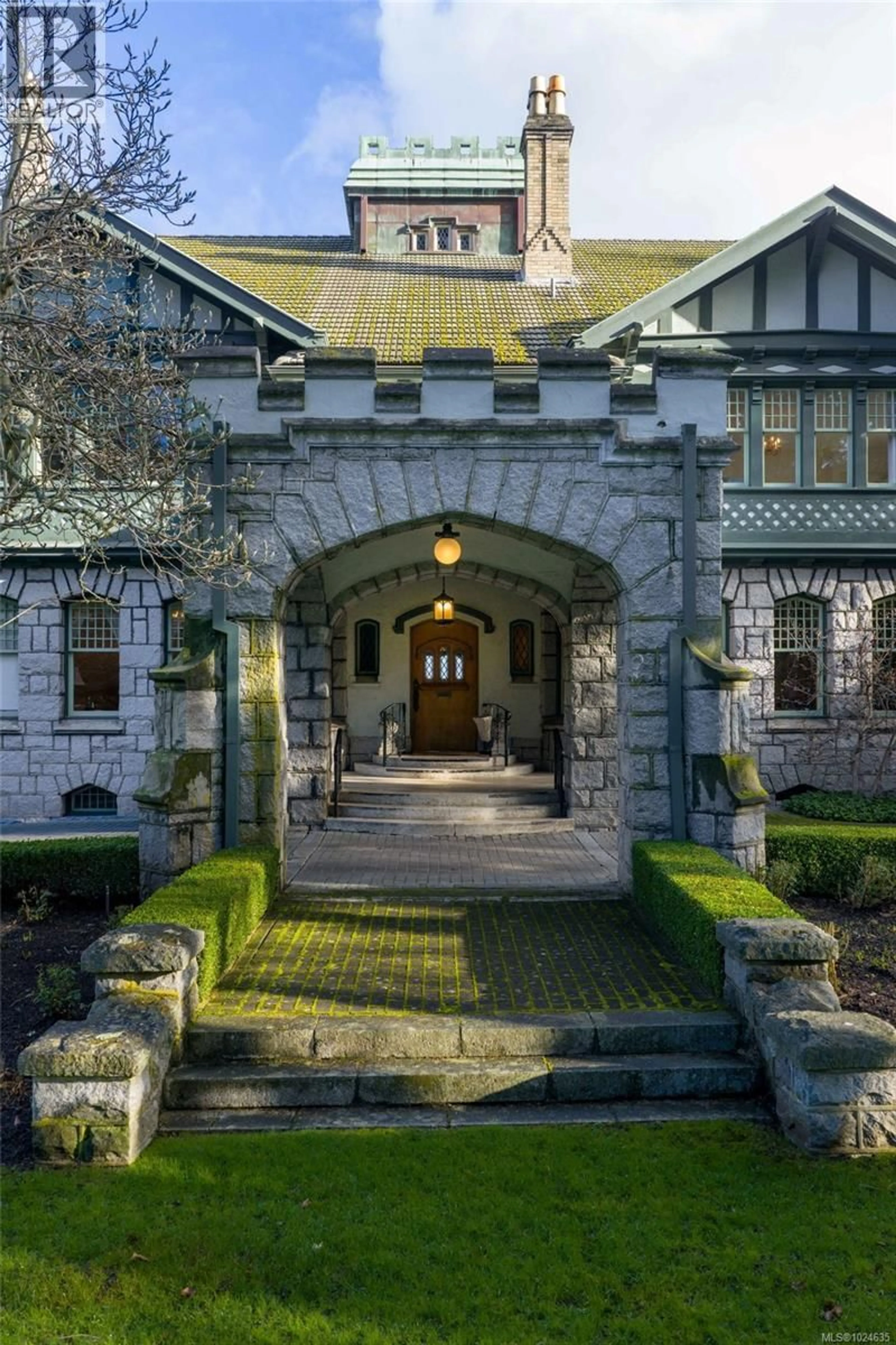 Unknown for 3175 BEACH DRIVE, Oak Bay British Columbia V8R6L7