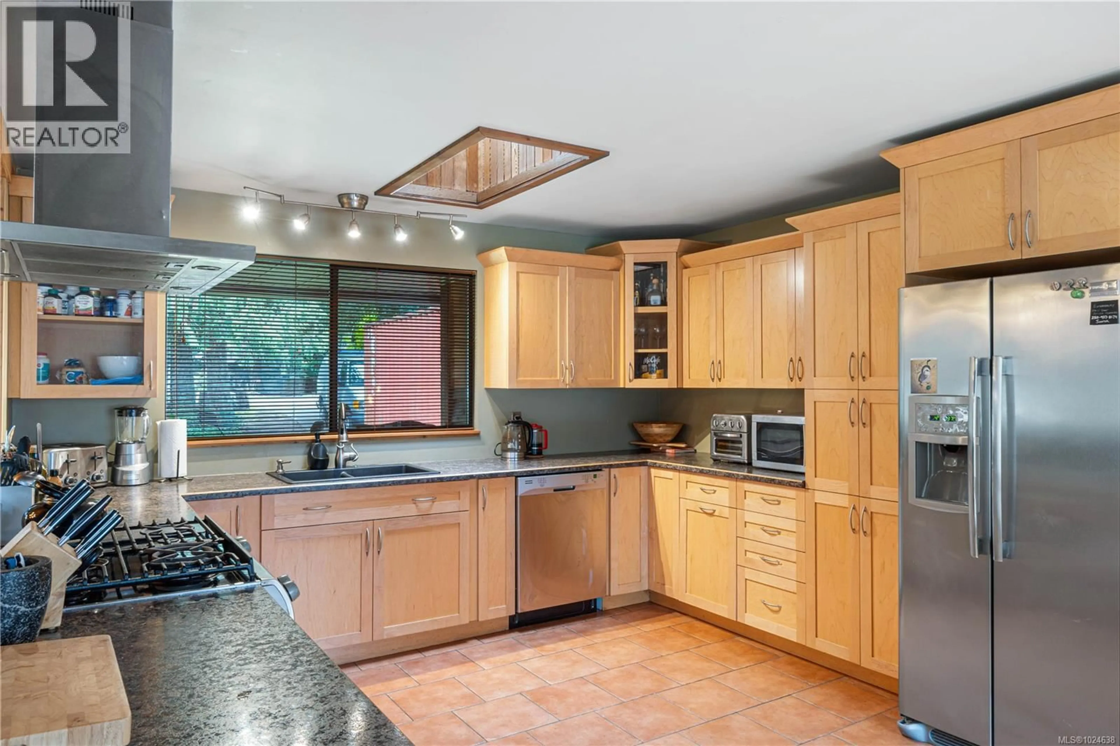 Unknown for 972 WOODPECKER PLACE, Parksville British Columbia V9P1T1