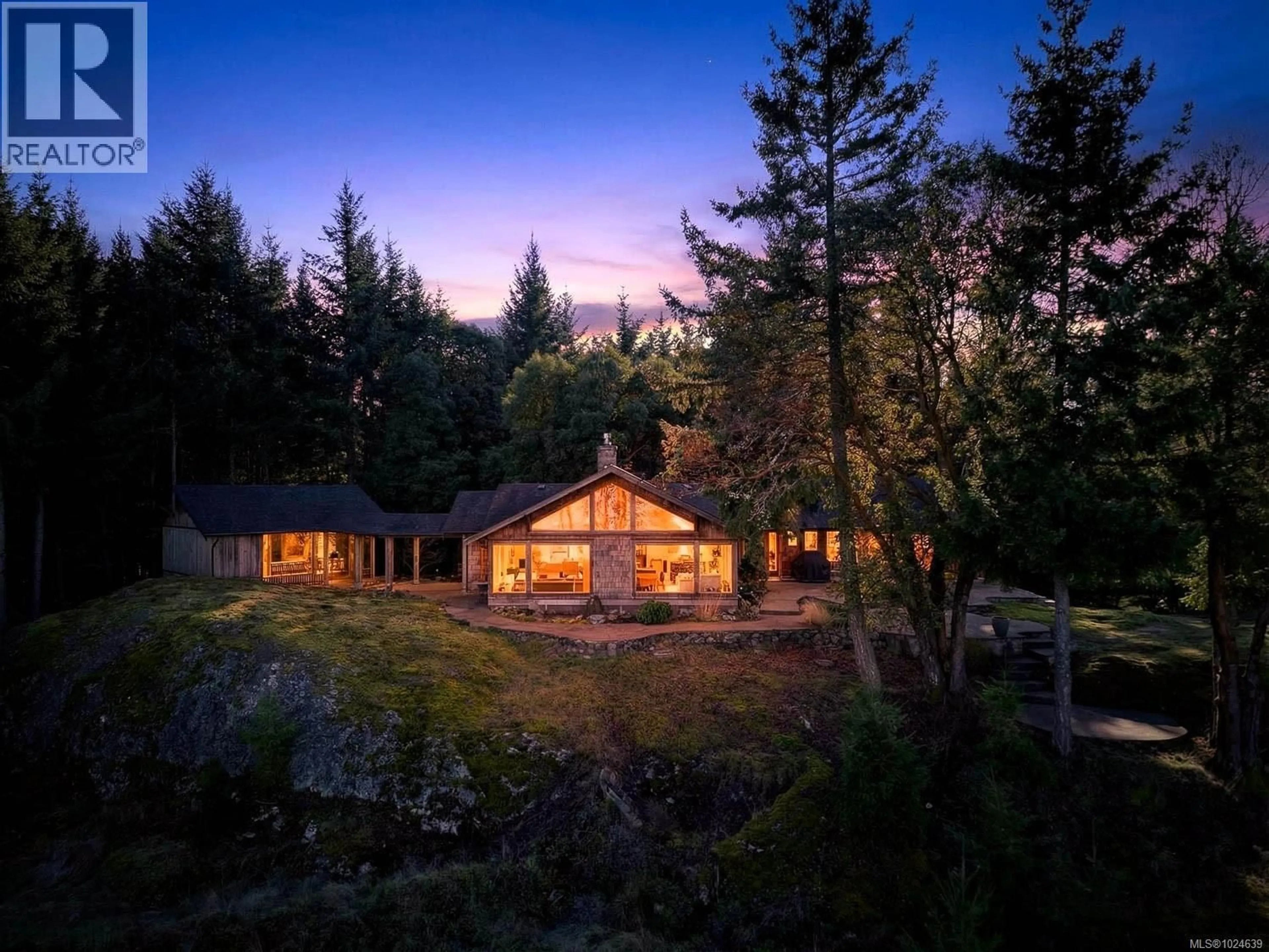A pic from outside/outdoor area/front of a property/back of a property/a pic from drone, unknown for 186 SARAH WAY, Salt Spring British Columbia V8K2X8