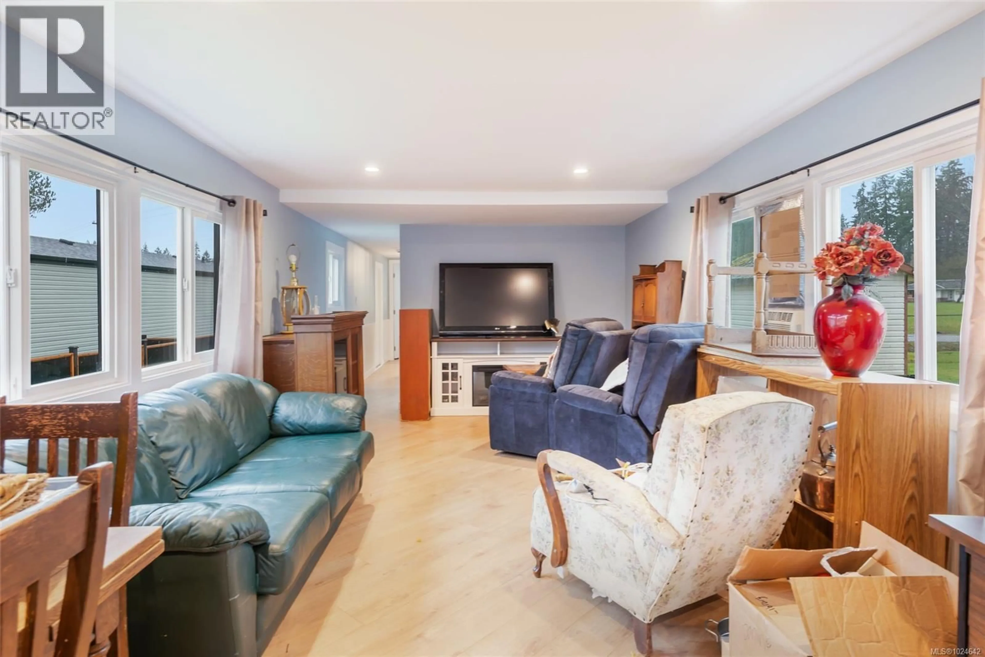 Living room with furniture, unknown for 31 - 5555 GRANDVIEW ROAD, Port Alberni British Columbia V9Y8H5