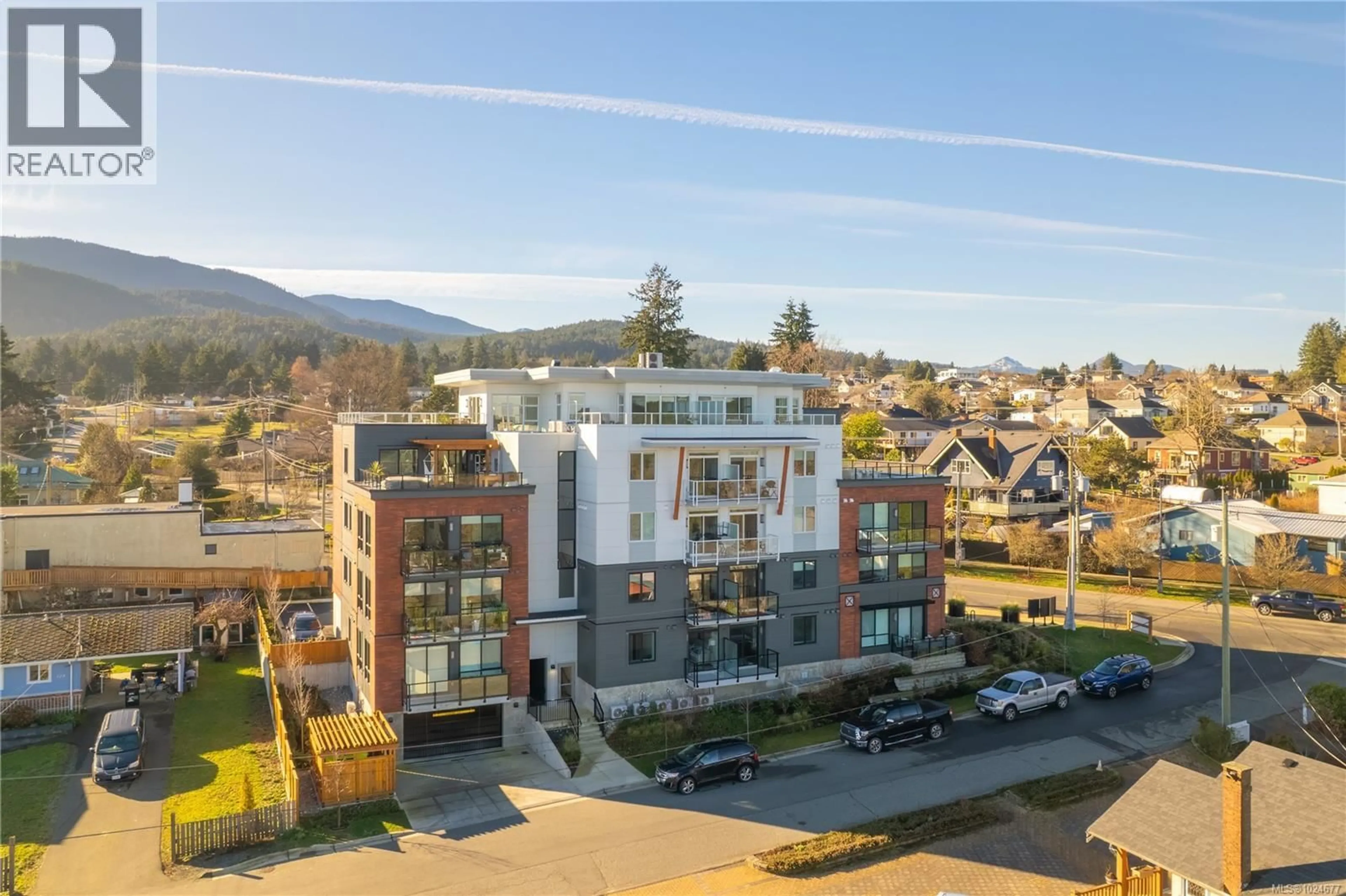 A pic from outside/outdoor area/front of a property/back of a property/a pic from drone, mountain view for 301 - 201 DOGWOOD DRIVE, Ladysmith British Columbia V9G0C3