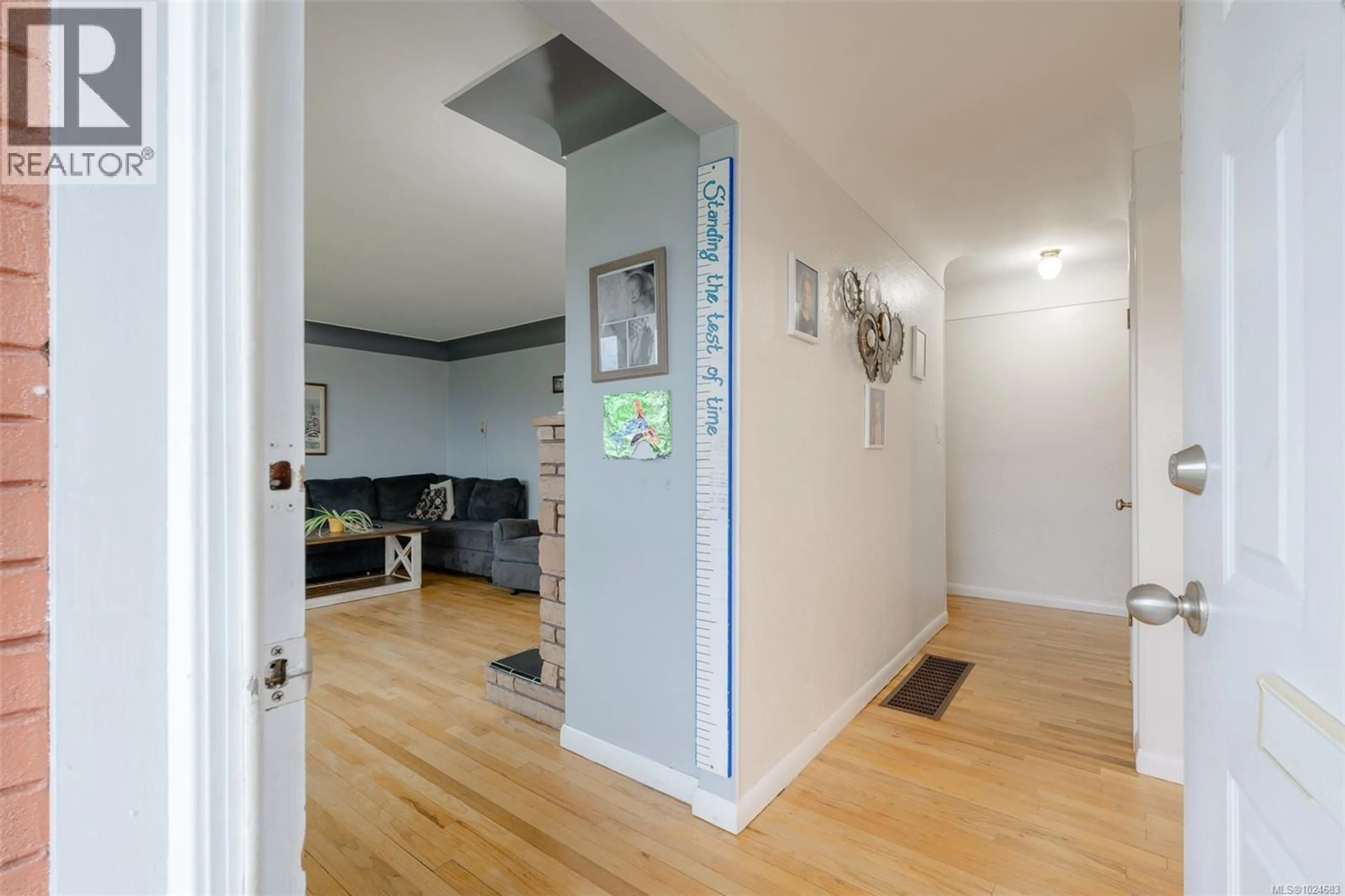 Indoor entryway for 3796 WATERHOUSE STREET, Port Alberni British Columbia V9Y3V9