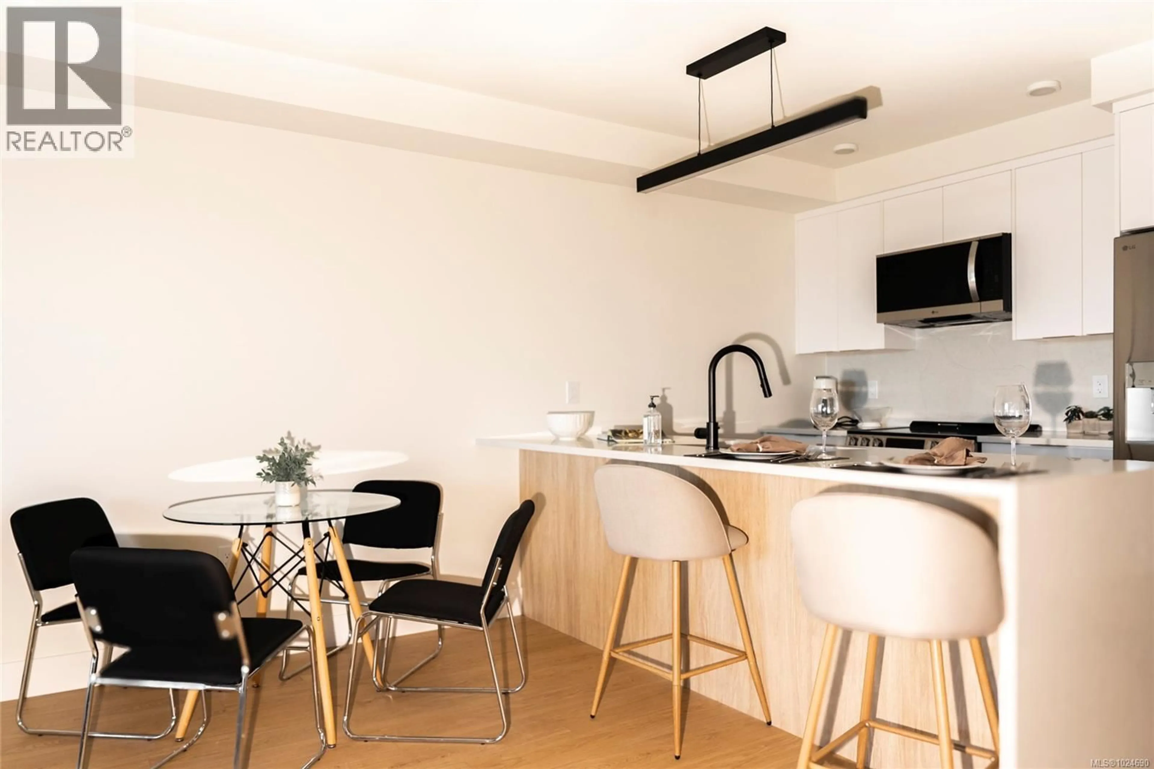 Standard kitchen, unknown for 403 - 45 HALIBURTON STREET, Nanaimo British Columbia V9R4V6