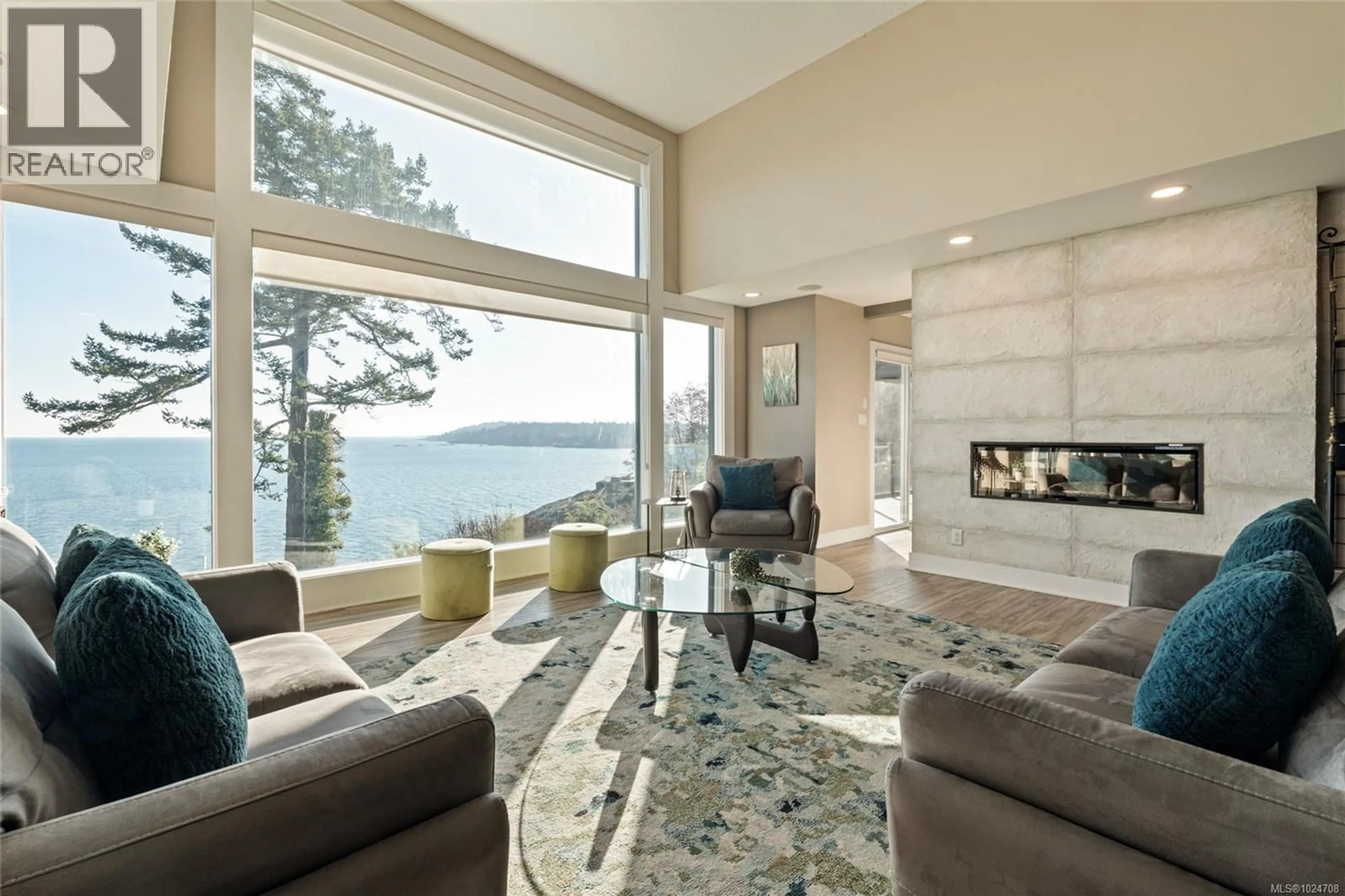 Living room with furniture, unknown for 4325 GORDON HEAD ROAD, Saanich British Columbia V8N3Y7