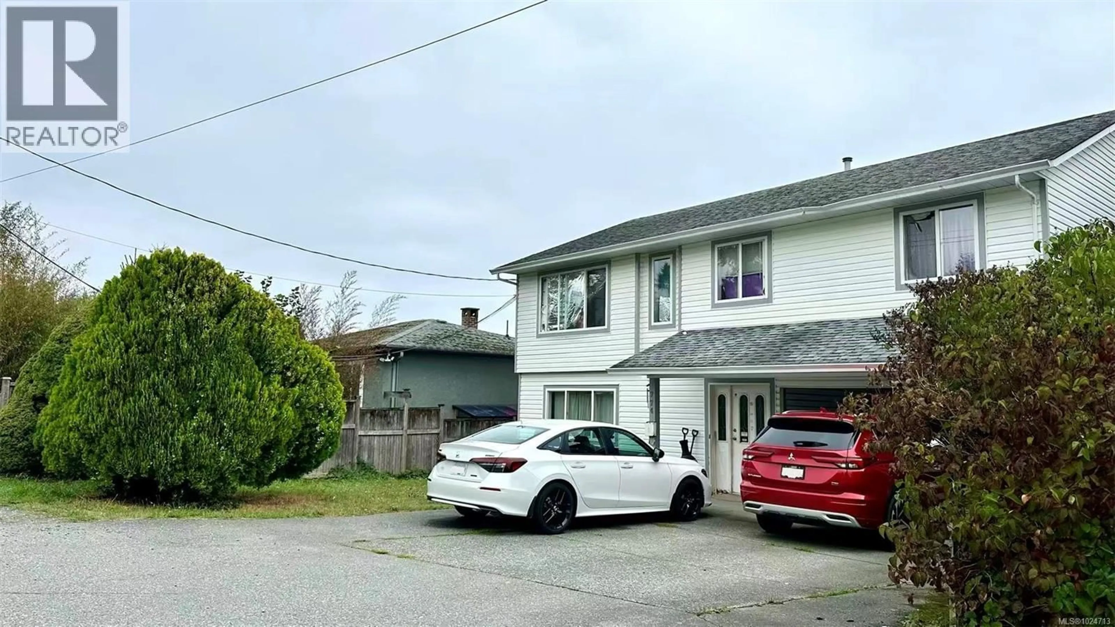 A pic from outside/outdoor area/front of a property/back of a property/a pic from drone, street for 774 RAILWAY AVENUE, Nanaimo British Columbia V9R4L2