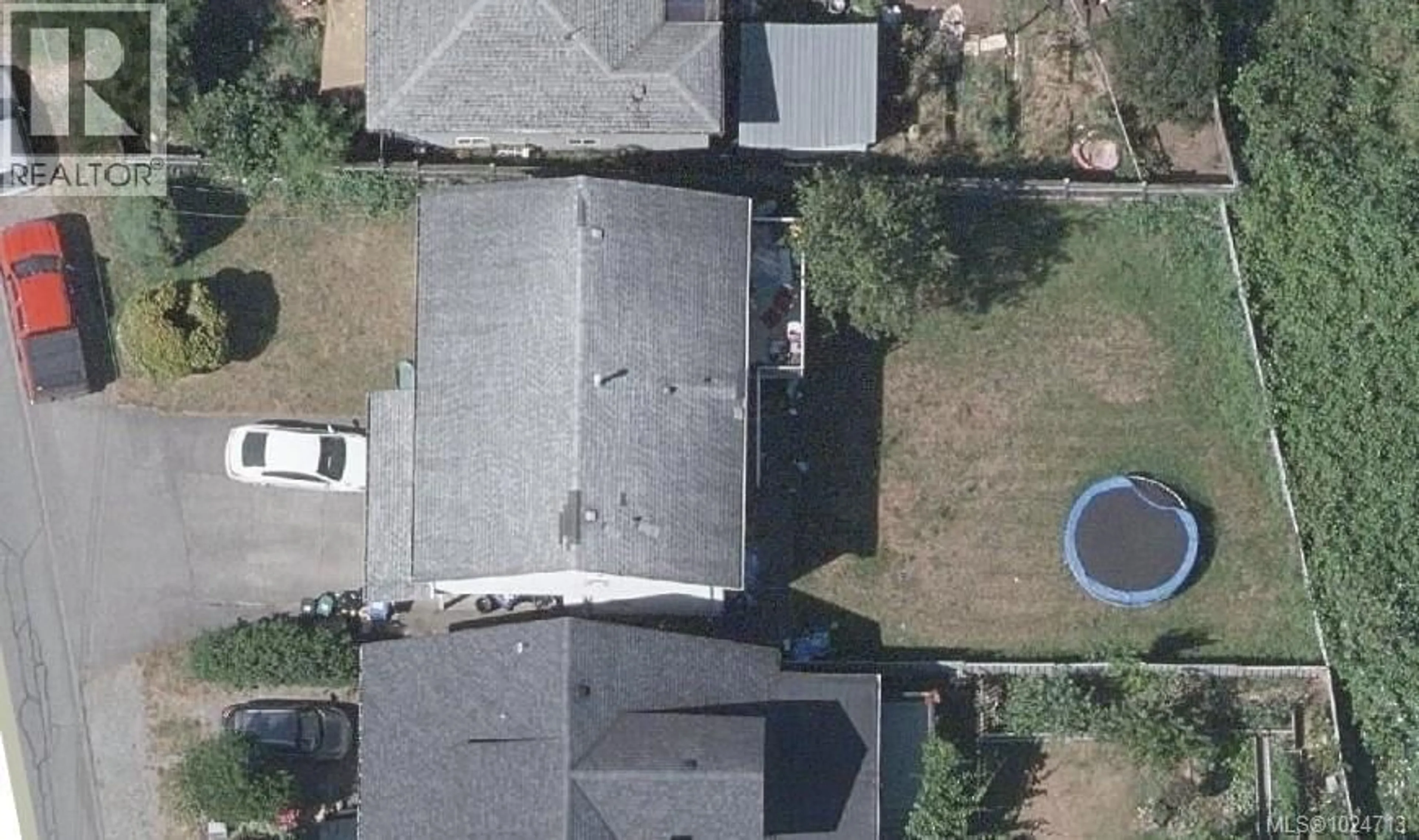 A pic from outside/outdoor area/front of a property/back of a property/a pic from drone, street for 774 RAILWAY AVENUE, Nanaimo British Columbia V9R4L2