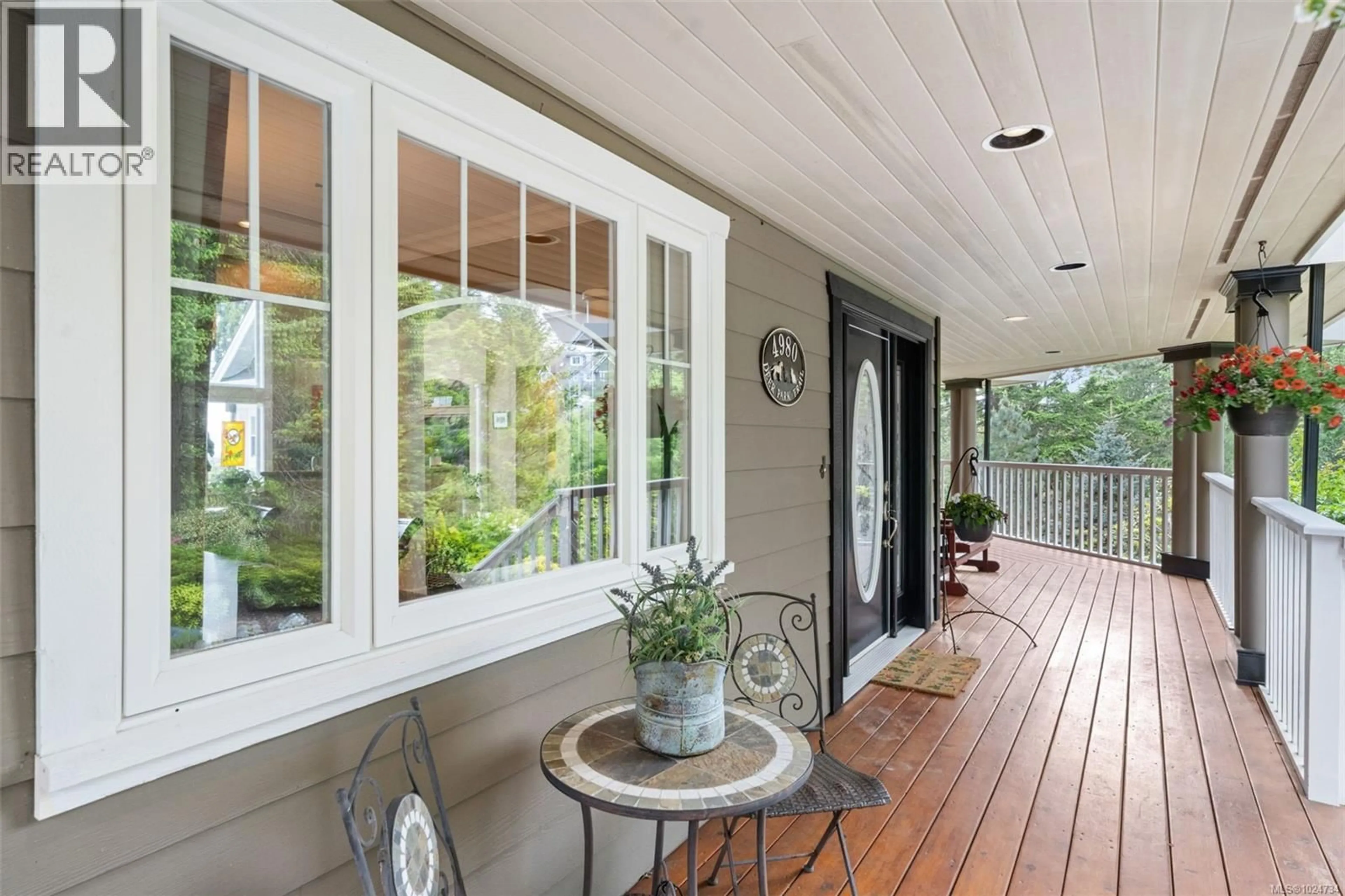 Indoor entryway for 4980 DEER PARK TRAIL, Metchosin British Columbia V9C4J3