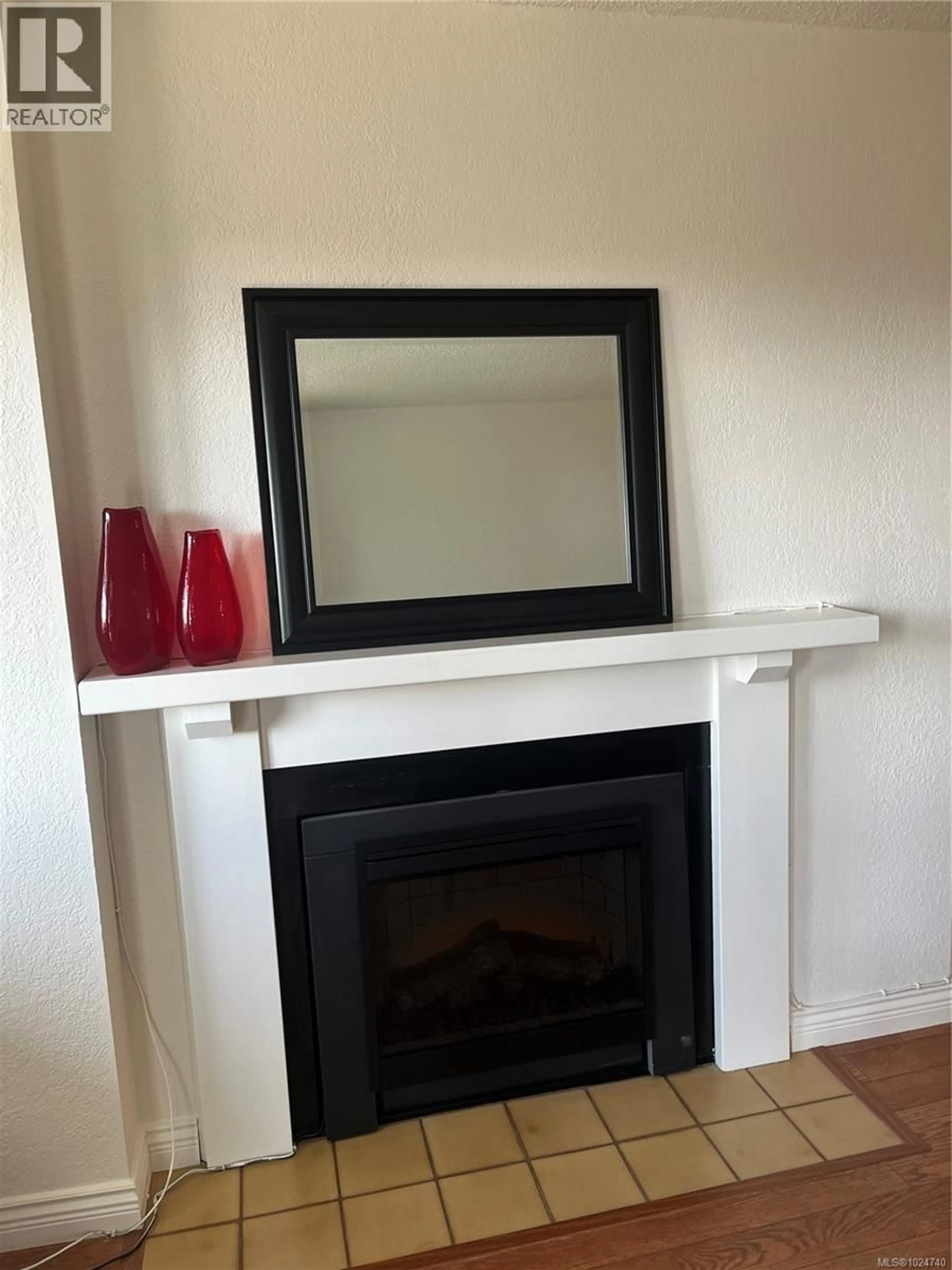 A pic of a room for 403 - 1560 HILLSIDE AVENUE, Victoria British Columbia V8T5B8