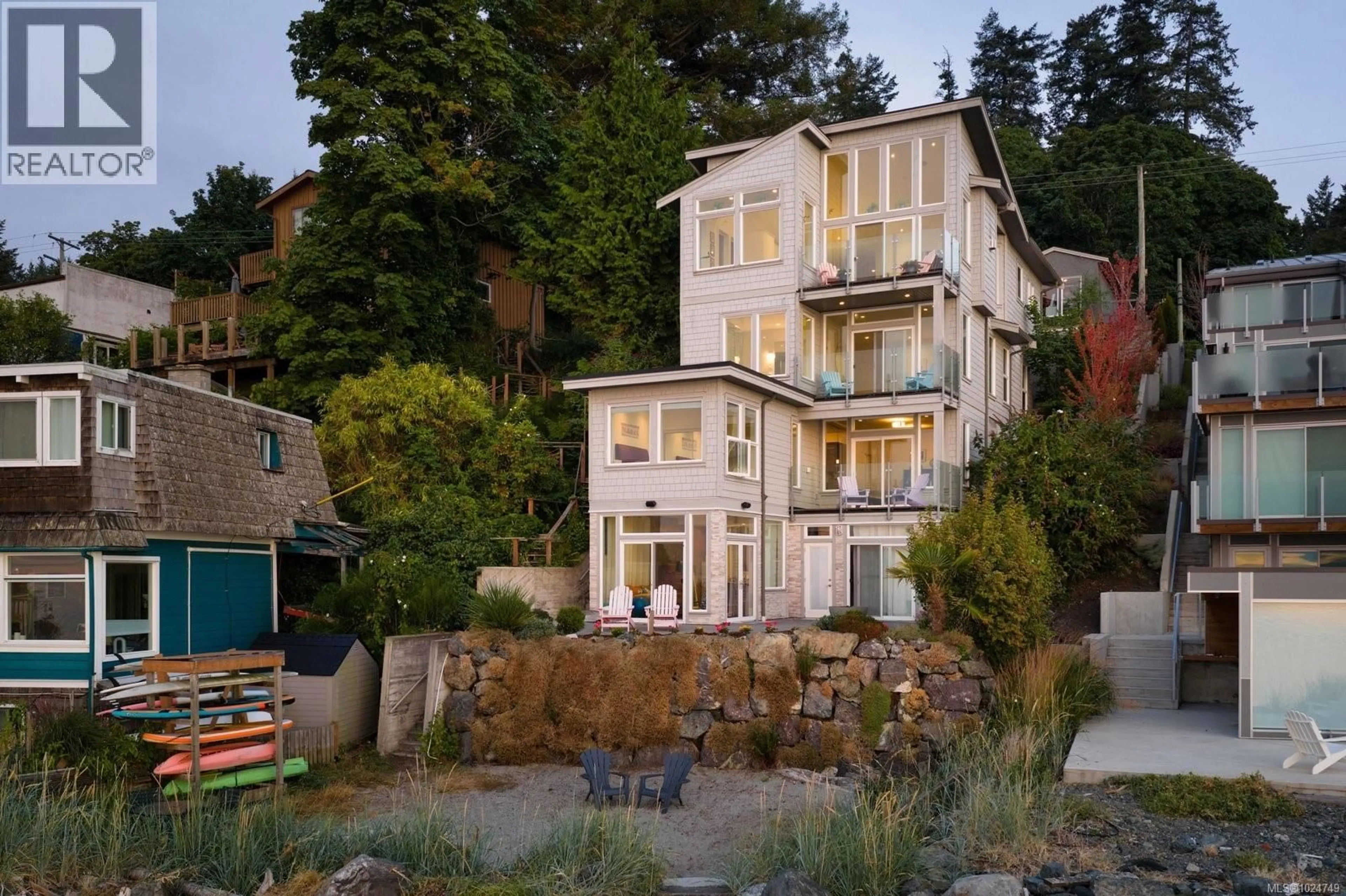 Home with brick exterior material, unknown for 5009 CORDOVA BAY ROAD, Saanich British Columbia V8Y2K1