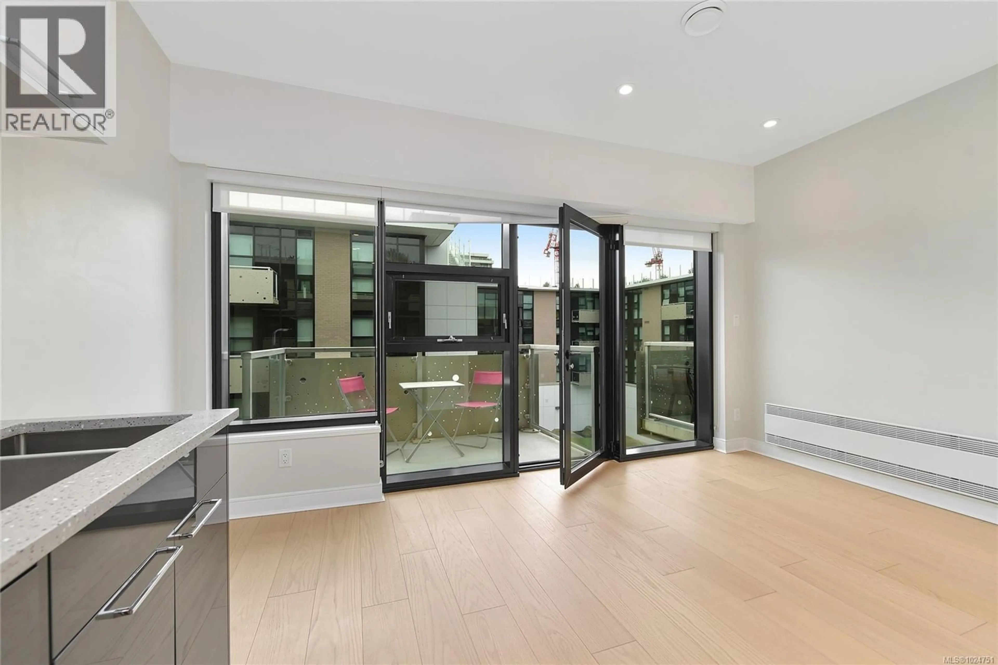 Indoor foyer for N310 - 1105 PANDORA AVENUE, Victoria British Columbia V8V3P9