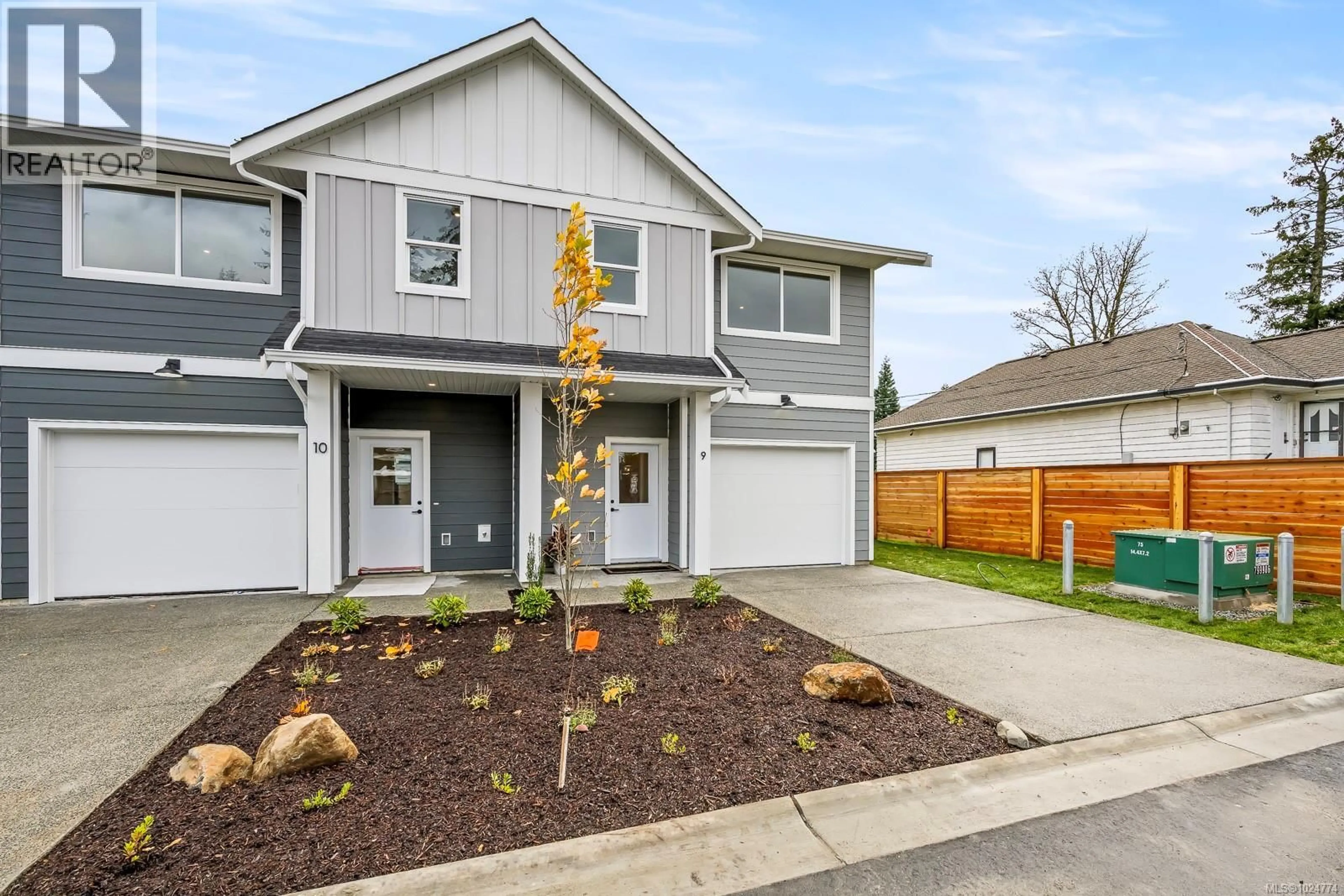 Home with vinyl exterior material, street for 1 - 444 FISHER ROAD, Campbell River British Columbia V9W0H8