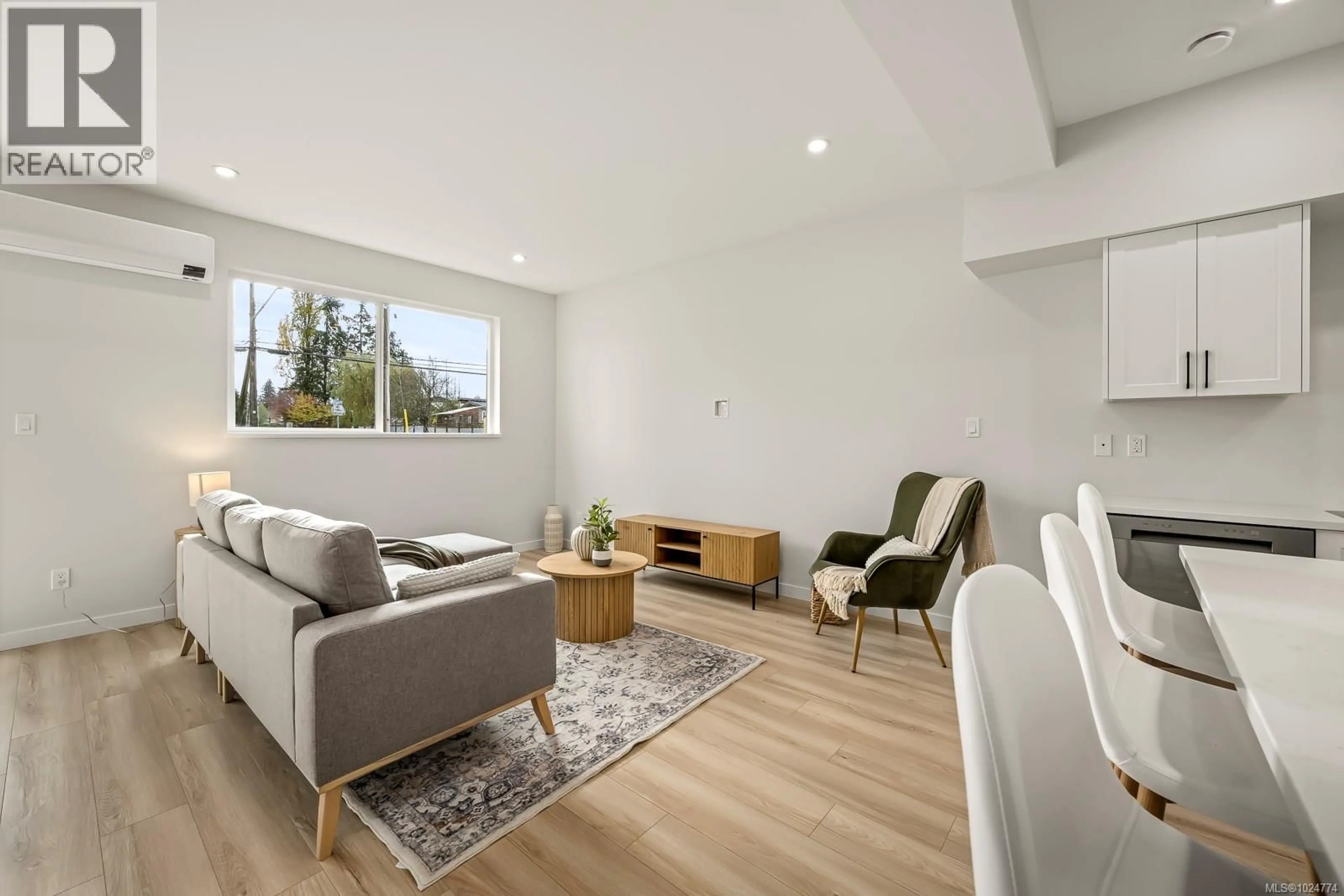 Living room with furniture, unknown for 1 - 444 FISHER ROAD, Campbell River British Columbia V9W0H8