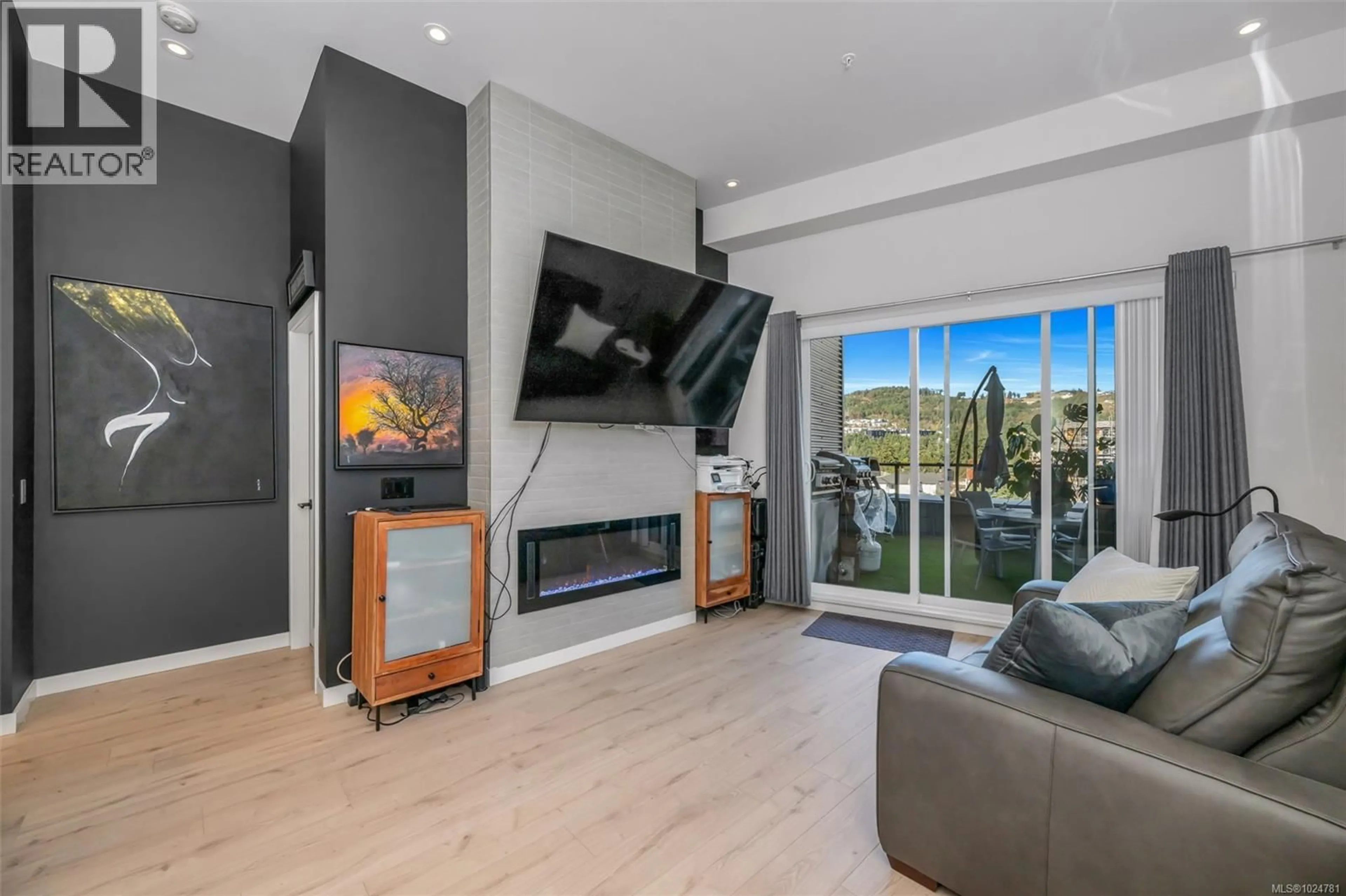 Home theater for 608 - 947 WHIRLAWAY CRESCENT, Langford British Columbia V9B6W6