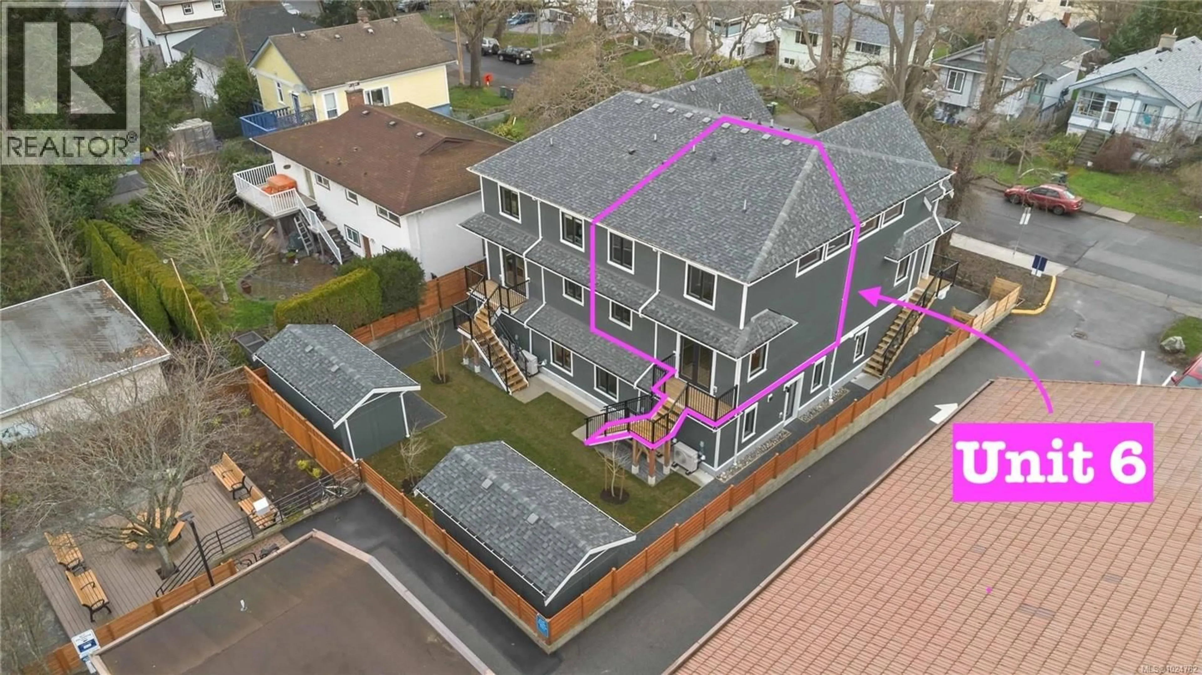 A pic from outside/outdoor area/front of a property/back of a property/a pic from drone, building for 6 - 1789 EMERSON STREET, Victoria British Columbia V8R2C2