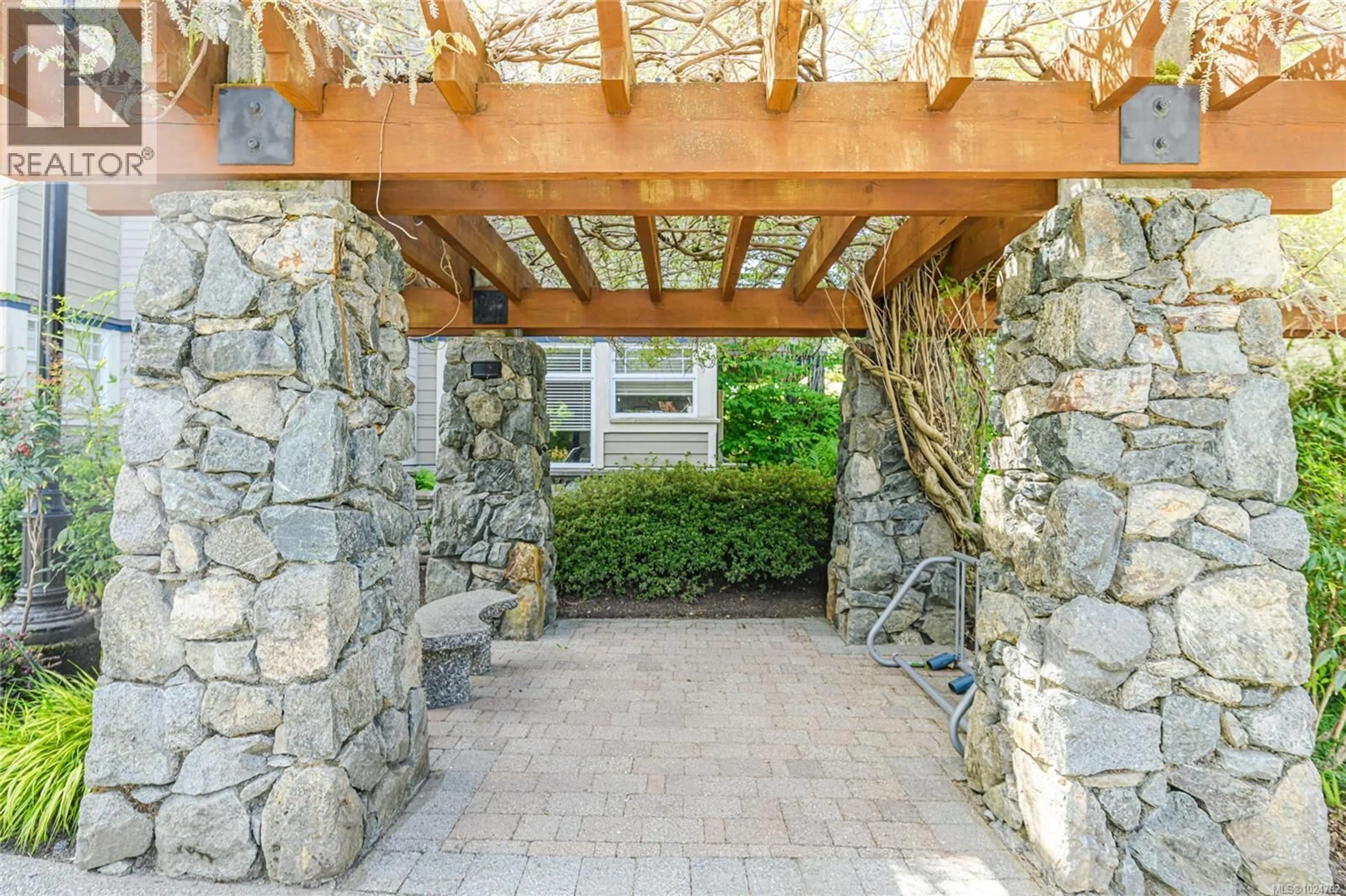 Unknown for 206D - 1115 CRAIGFLOWER ROAD, Esquimalt British Columbia V9A2Y1