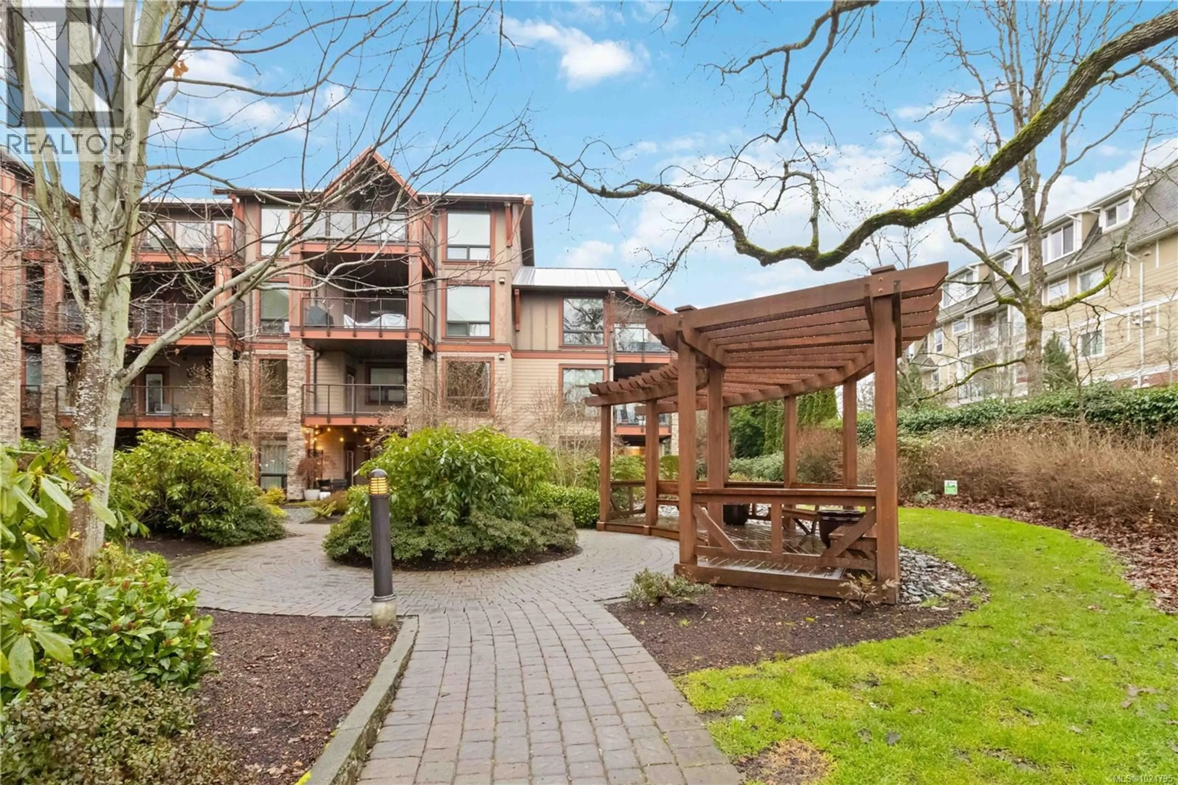 Patio, unknown for 112 - 4529 WEST SAANICH ROAD, Saanich British Columbia V8Z3G3