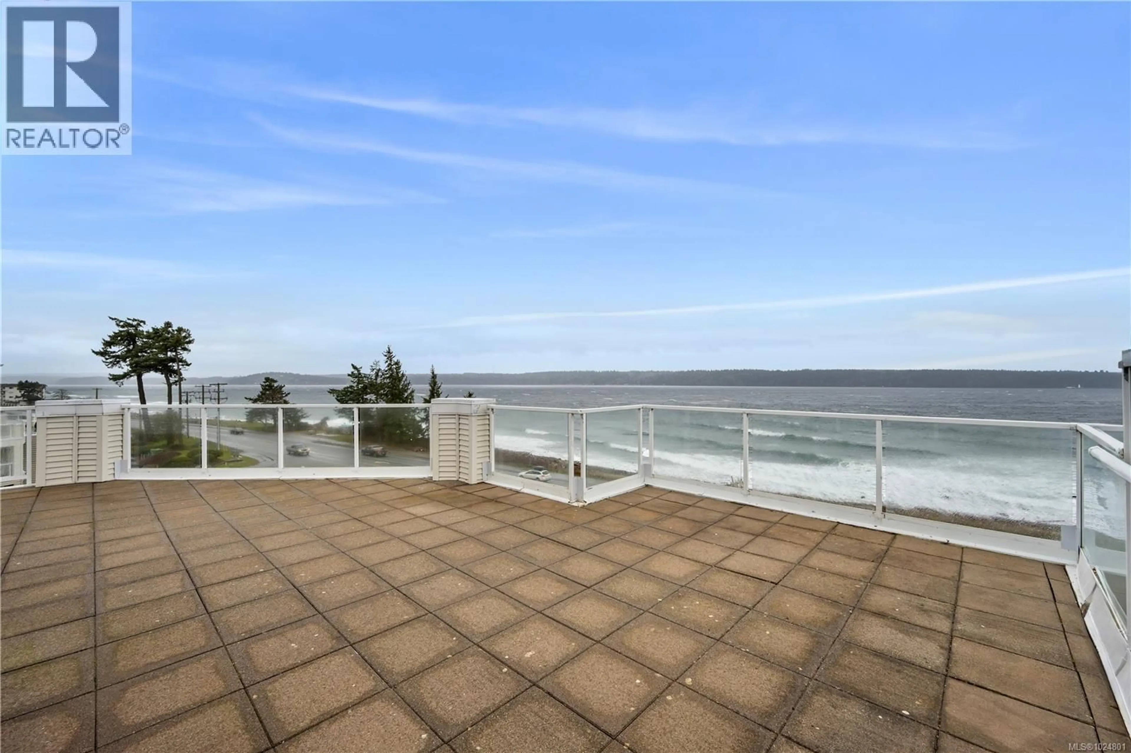 Patio, water/lake/river/ocean view for 404 - 350 ISLAND HIGHWAY SOUTH, Campbell River British Columbia V9W1A5