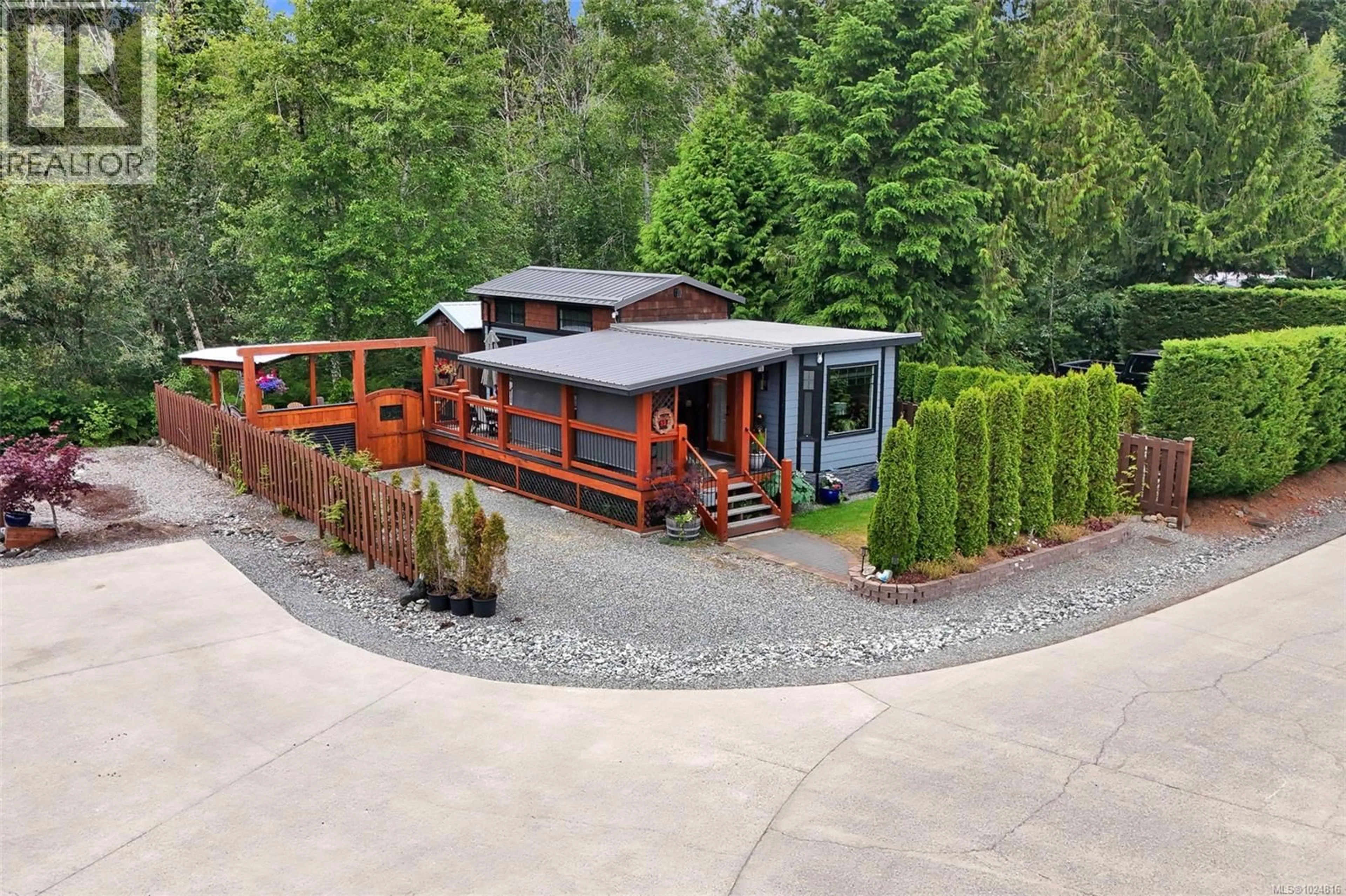 A pic from outside/outdoor area/front of a property/back of a property/a pic from drone, unknown for 32 - 10750 CENTRAL LAKE ROAD, Port Alberni British Columbia V9Y8Z2