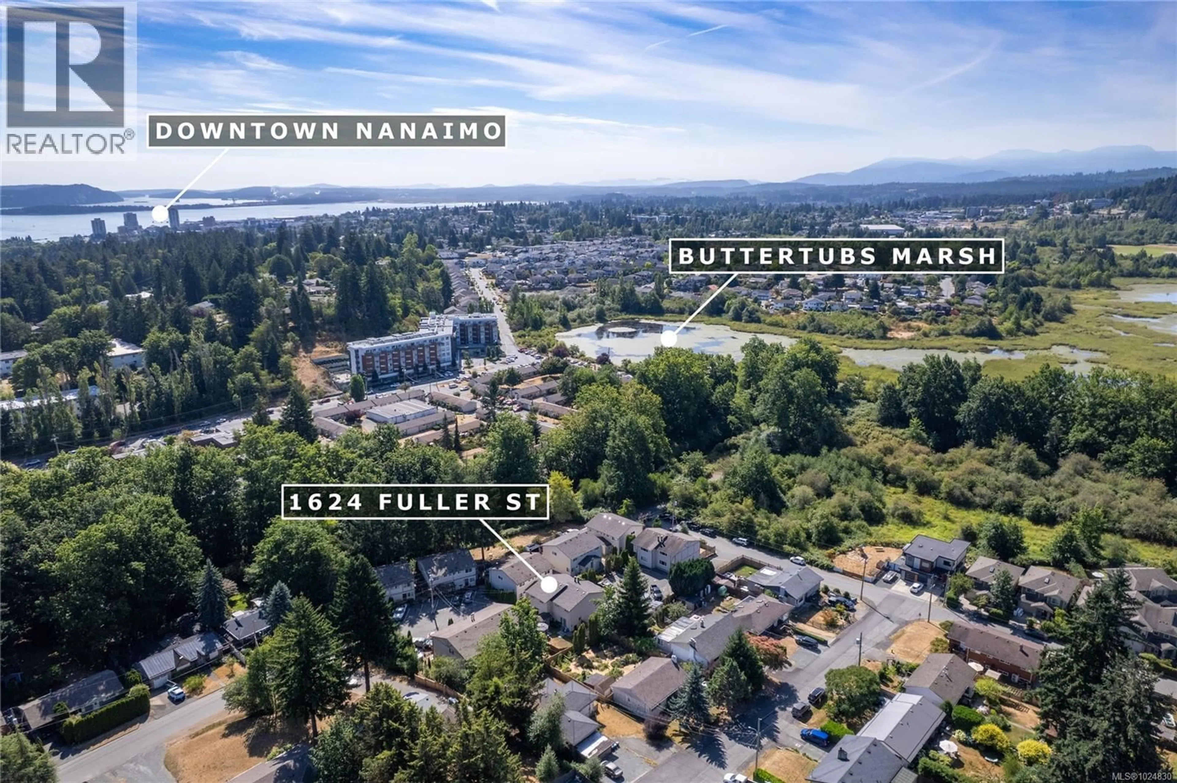 A pic from outside/outdoor area/front of a property/back of a property/a pic from drone, mountain view for 1624 FULLER STREET, Nanaimo British Columbia V9L5R4