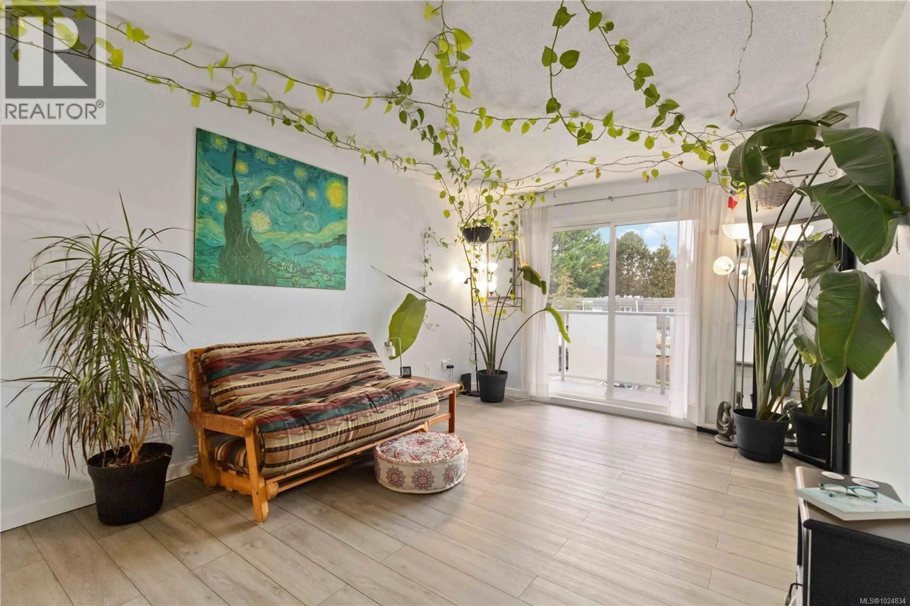 Unknown for 312 - 3252 GLASGOW AVENUE, Saanich British Columbia V8X1M2