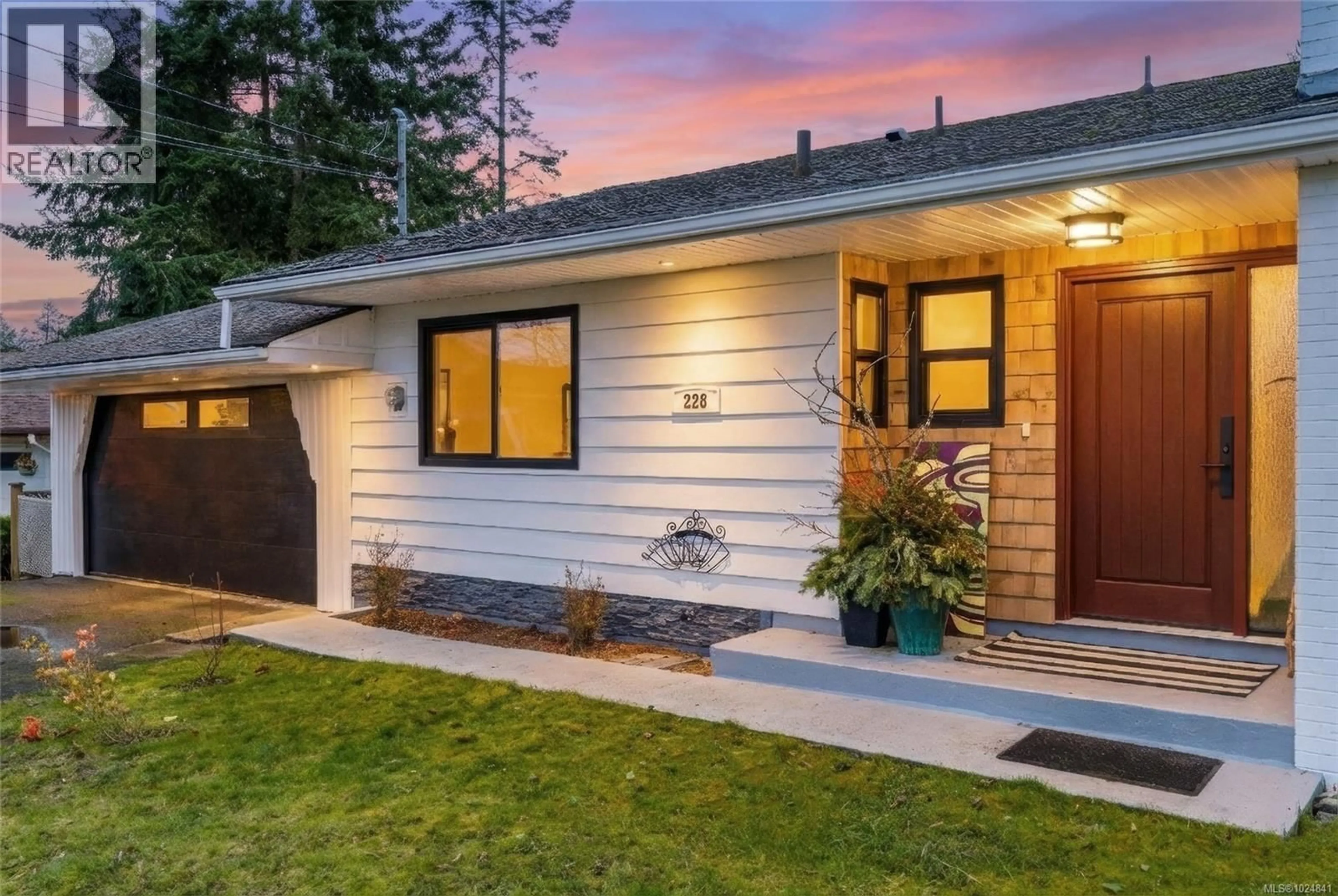 Home with vinyl exterior material, street for 228 POTLATCH STREET, Parksville British Columbia V9P1K3