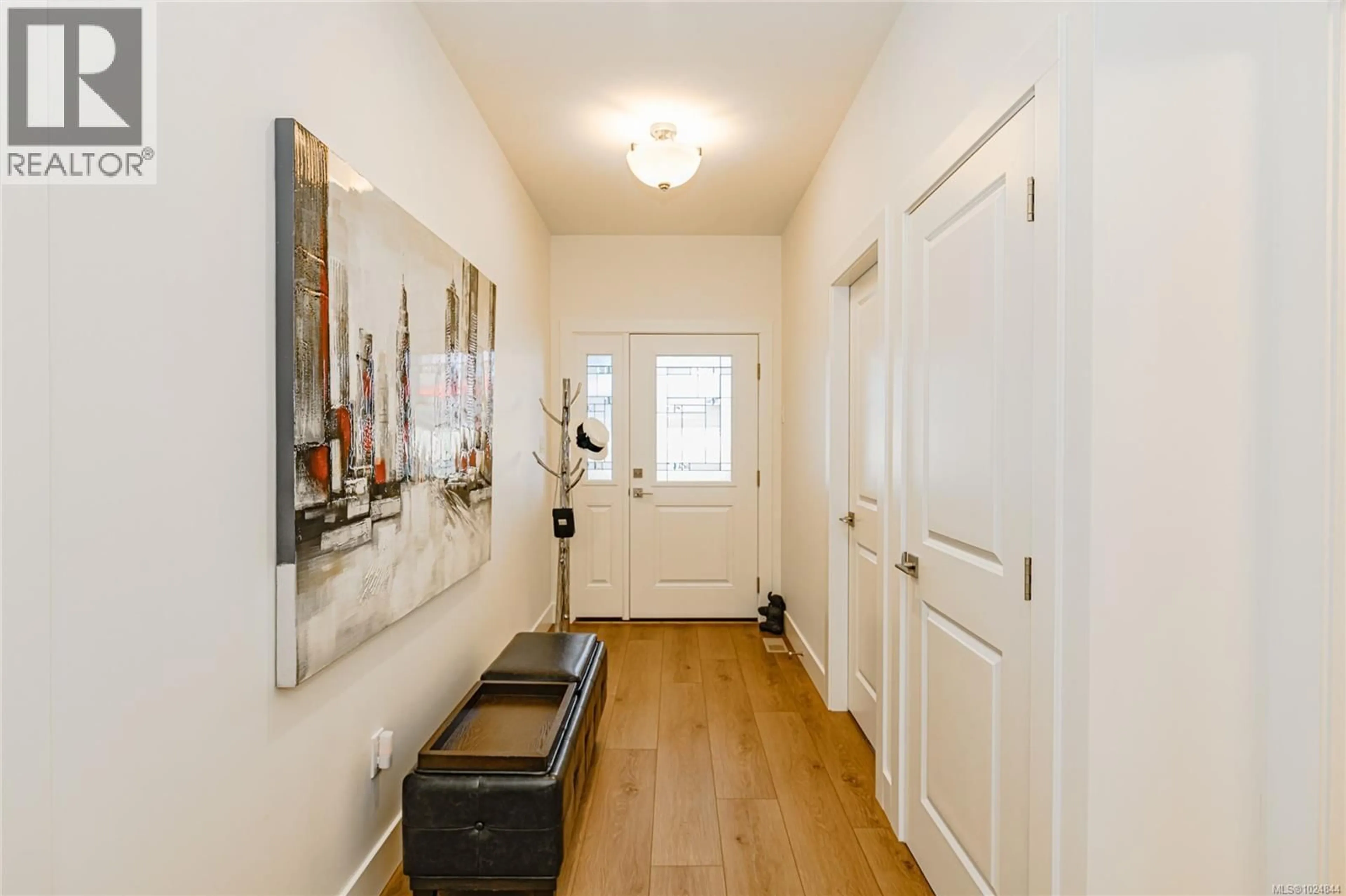 Indoor entryway for 1862 HARRIER ROAD, Cowichan Bay British Columbia V0R1N1