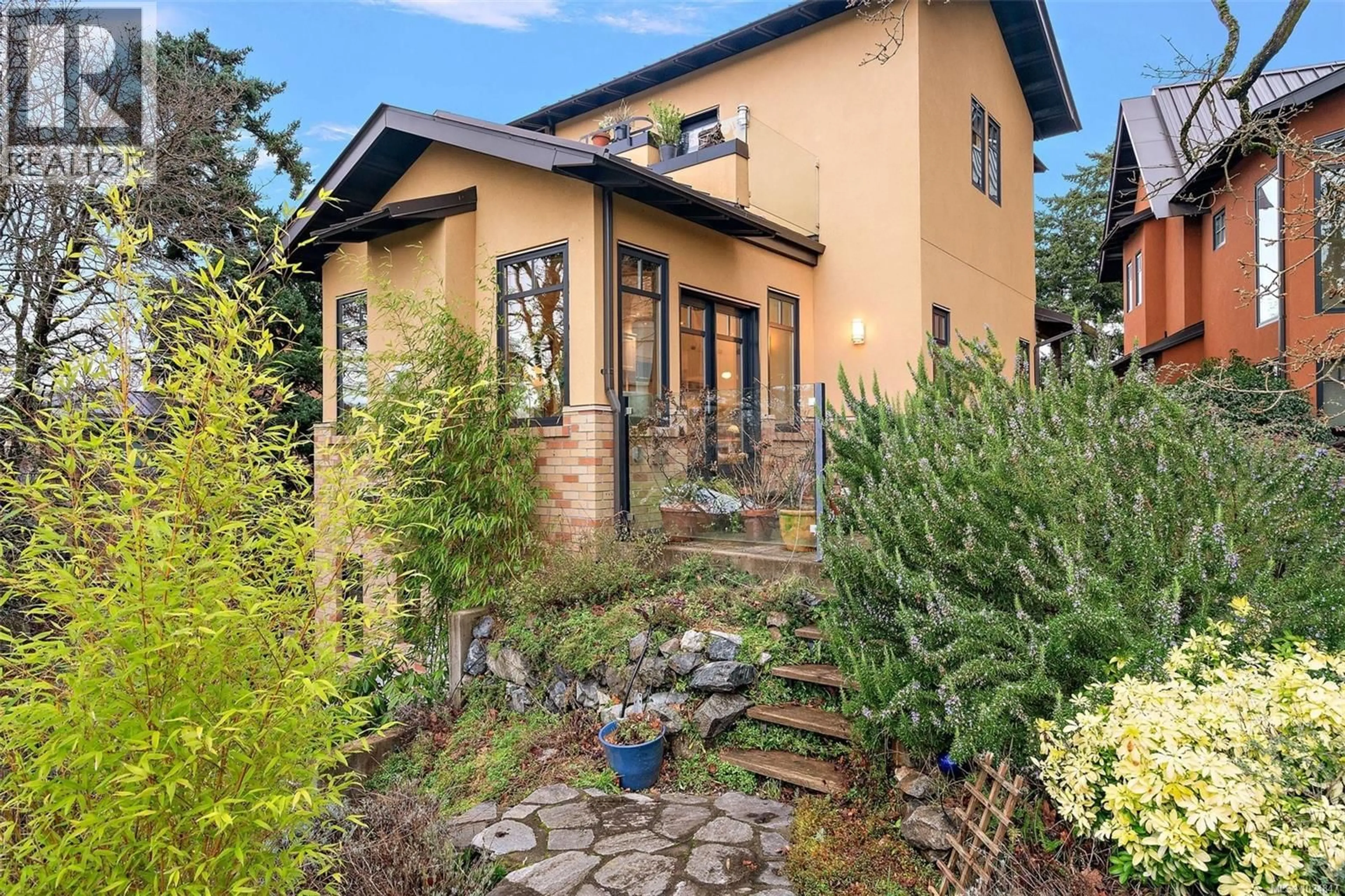 Home with brick exterior material, street for 3 - 849 DUNSMUIR ROAD, Esquimalt British Columbia V9A5B8